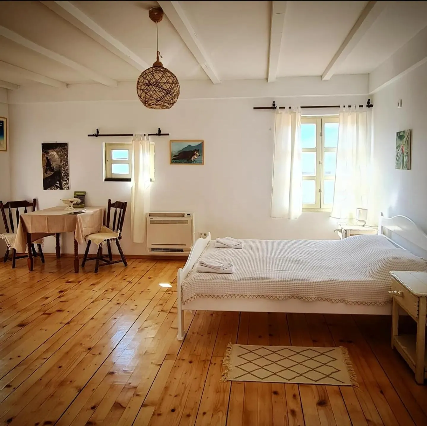 Bed in Dembelija Rooms