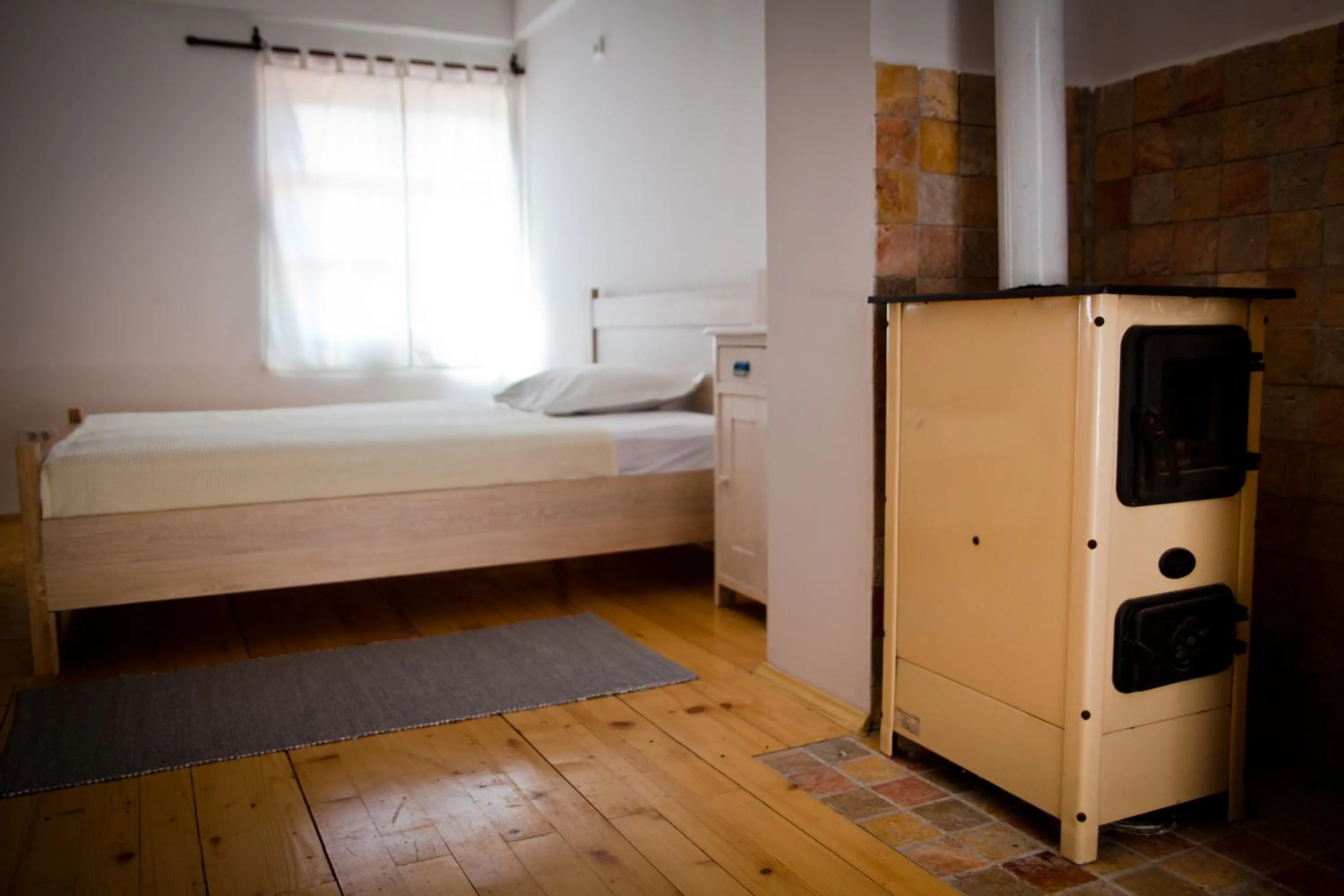 Bedroom, Bed in Dembelija Rooms