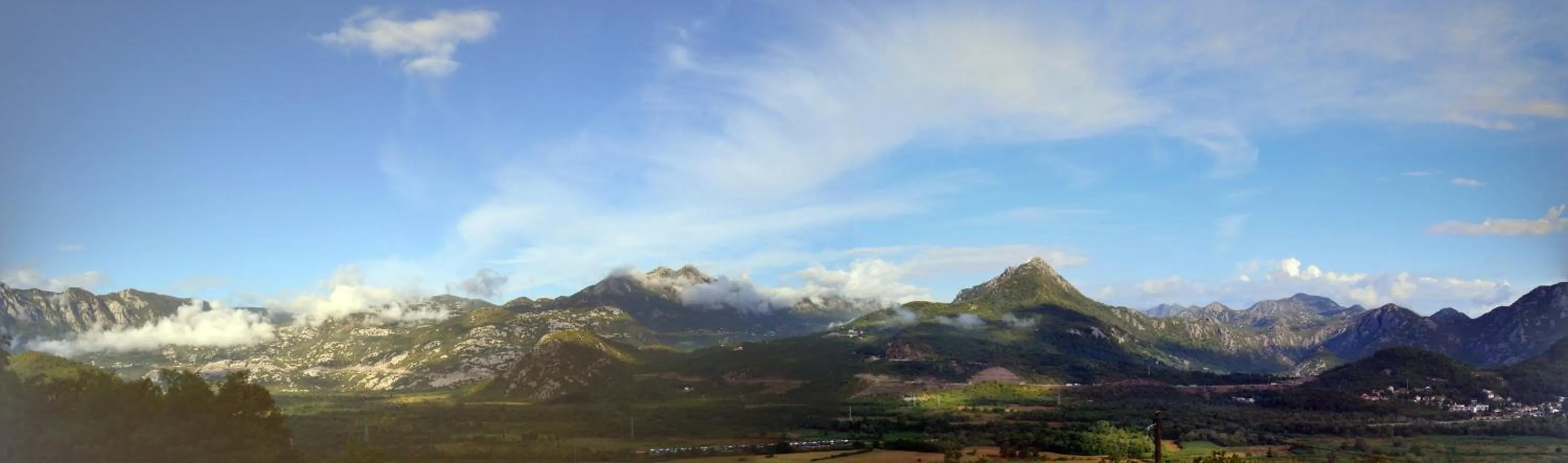Mountain view in Dembelija Rooms