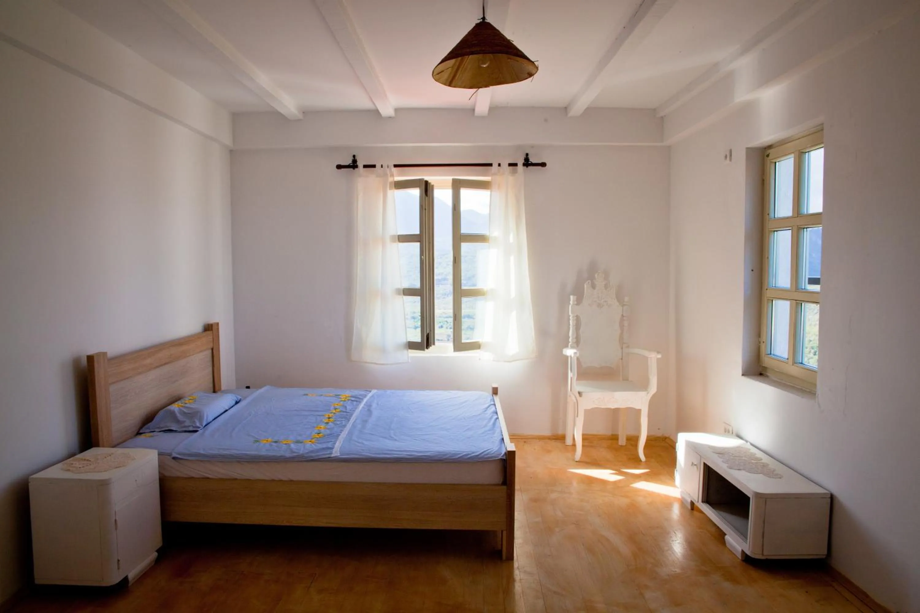 Photo of the whole room, Bed in Dembelija Rooms