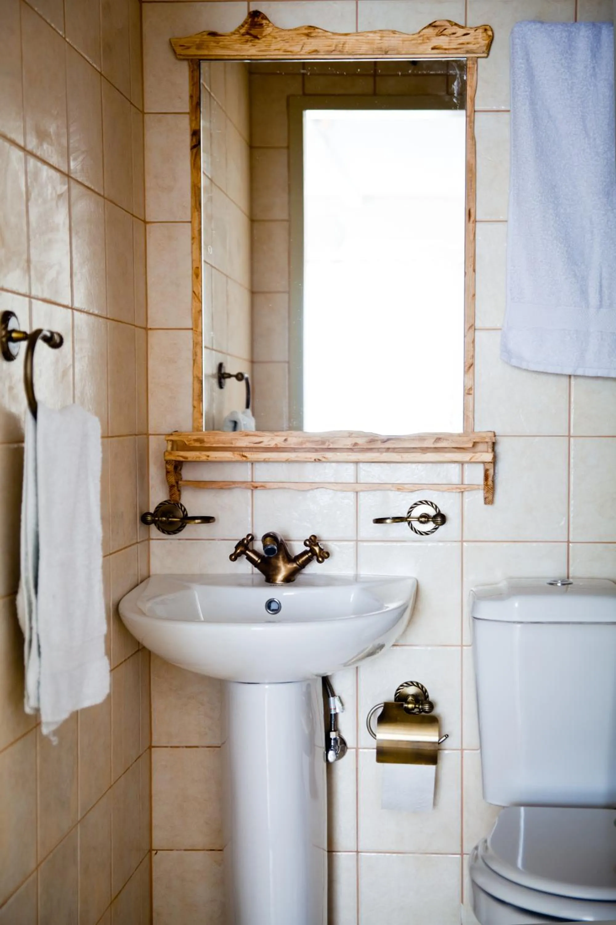 Toilet in Dembelija Rooms