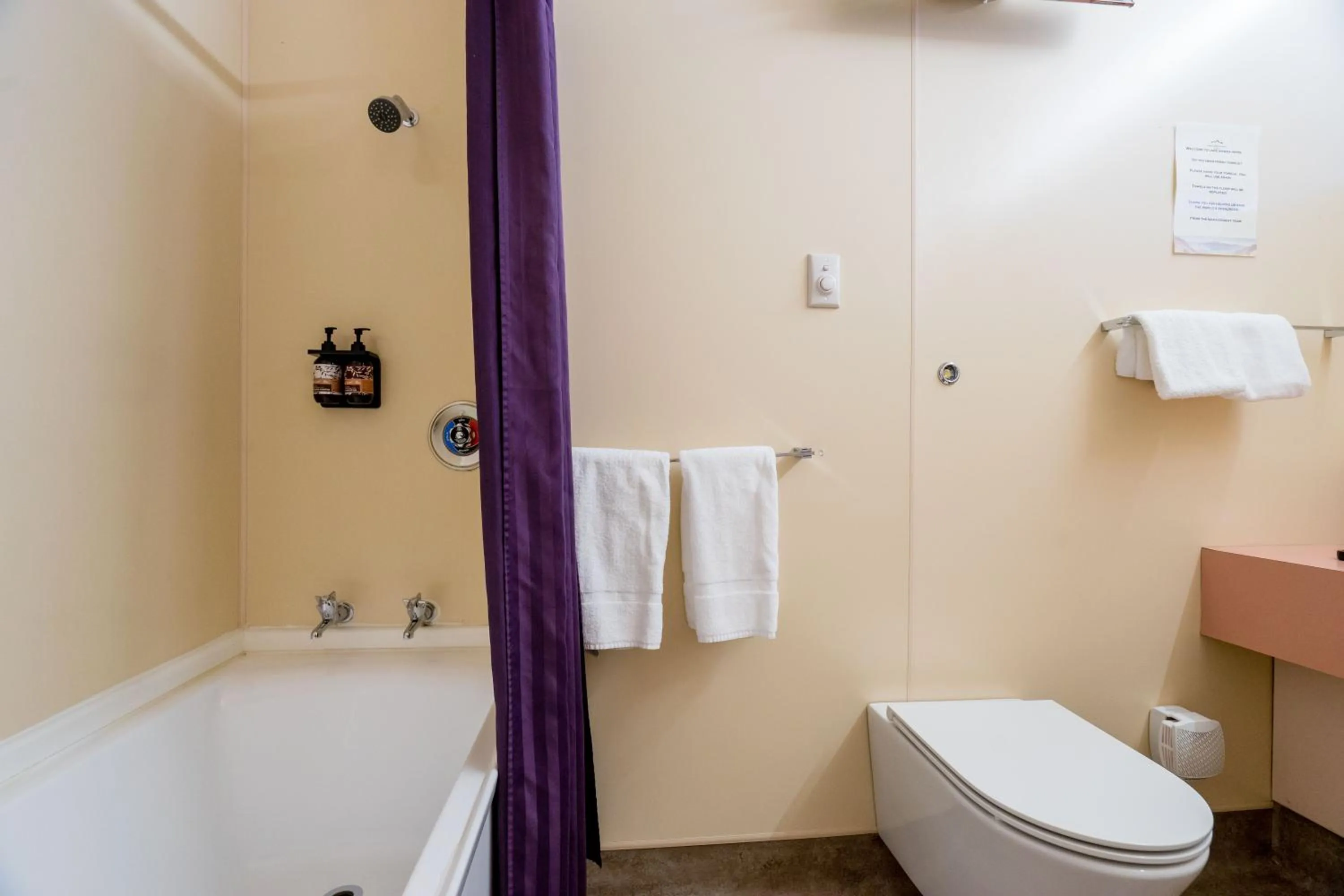 Bathroom in Hawea Hotel