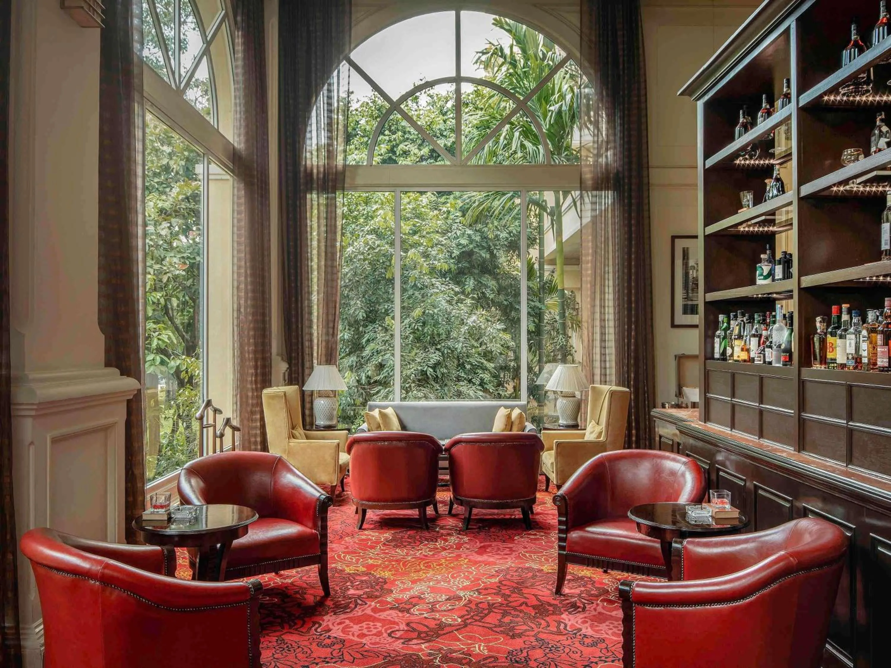 Lounge or bar in Sofitel Phnom Penh Phokeethra