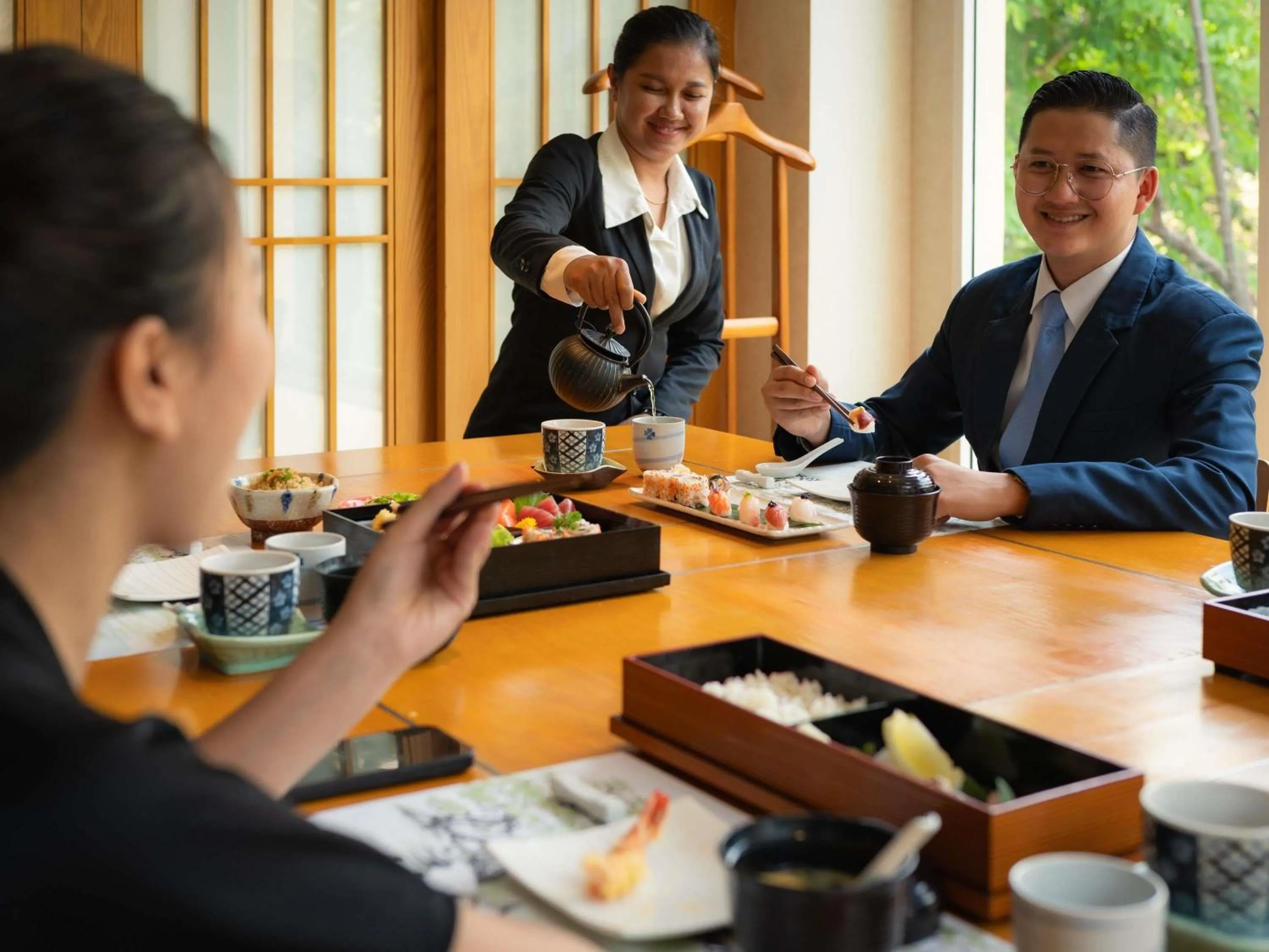 Restaurant/places to eat in Sofitel Phnom Penh Phokeethra