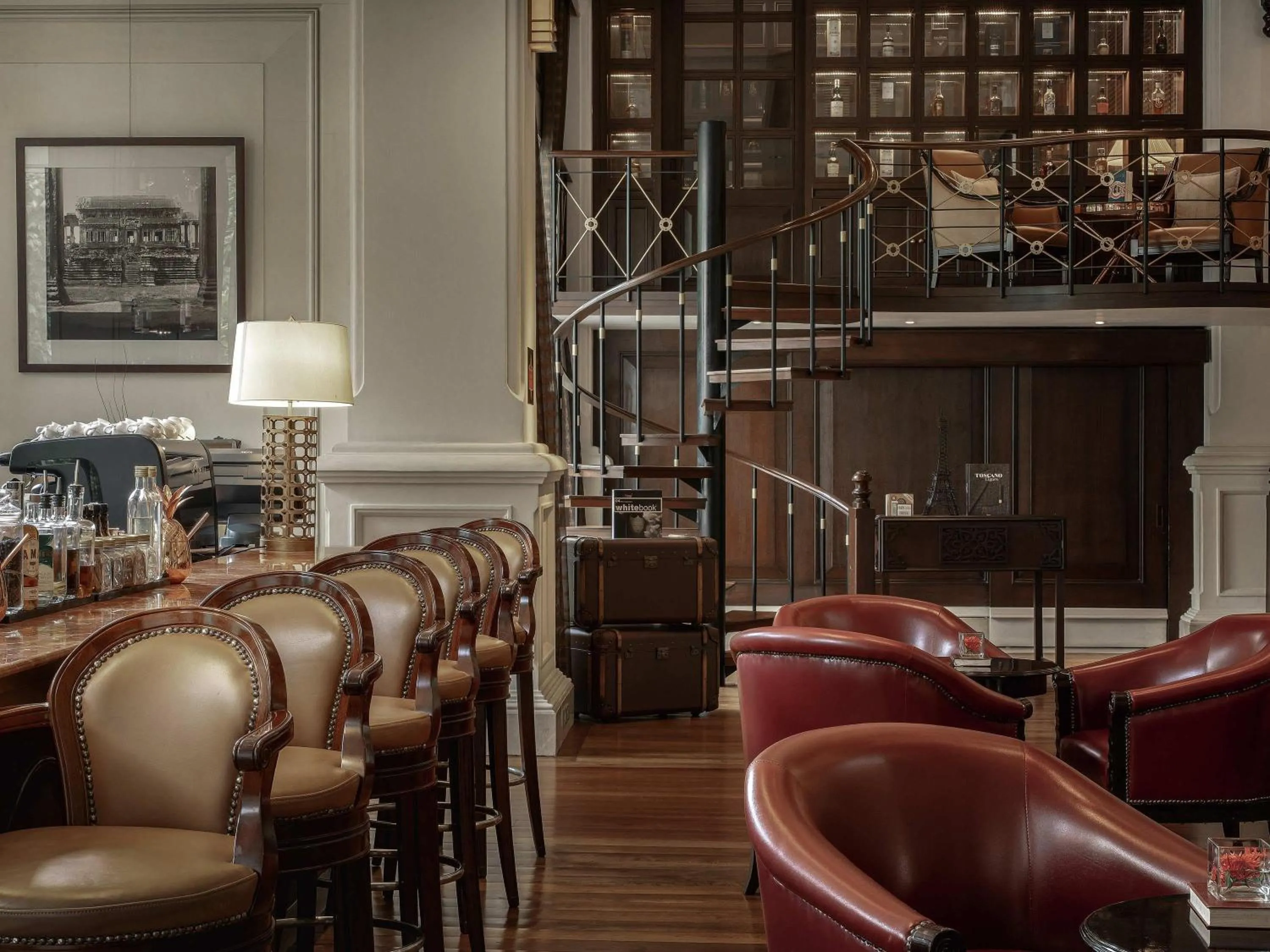 Lounge or bar in Sofitel Phnom Penh Phokeethra