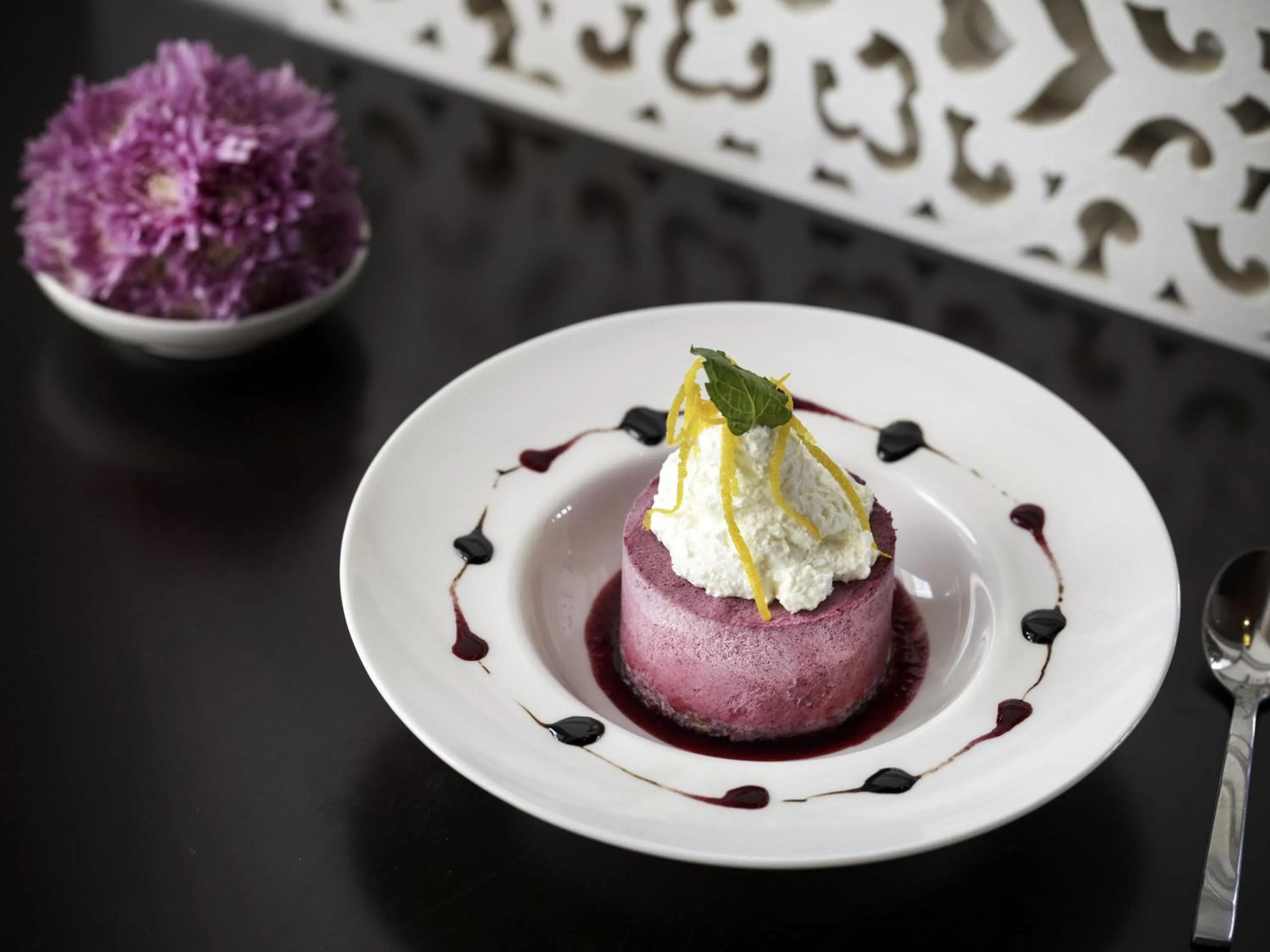 Restaurant/places to eat in Sofitel Phnom Penh Phokeethra