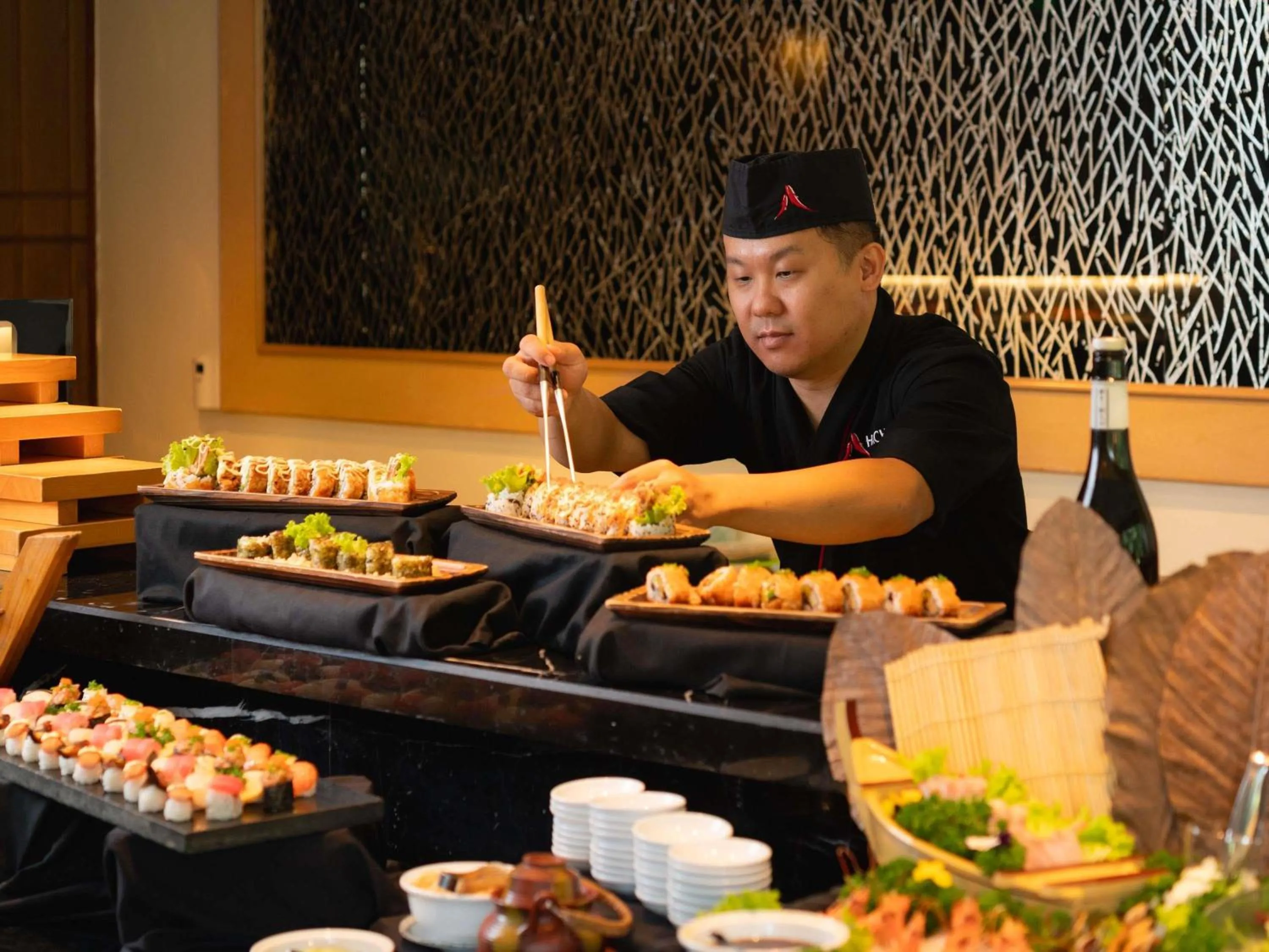 Restaurant/places to eat in Sofitel Phnom Penh Phokeethra