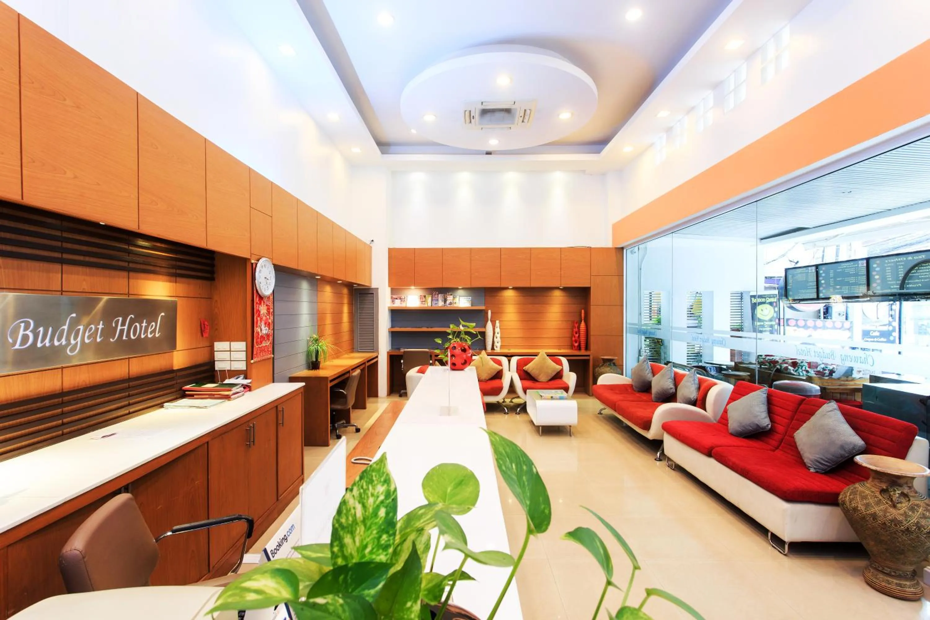 Lobby or reception in Chaweng Budget Hotel