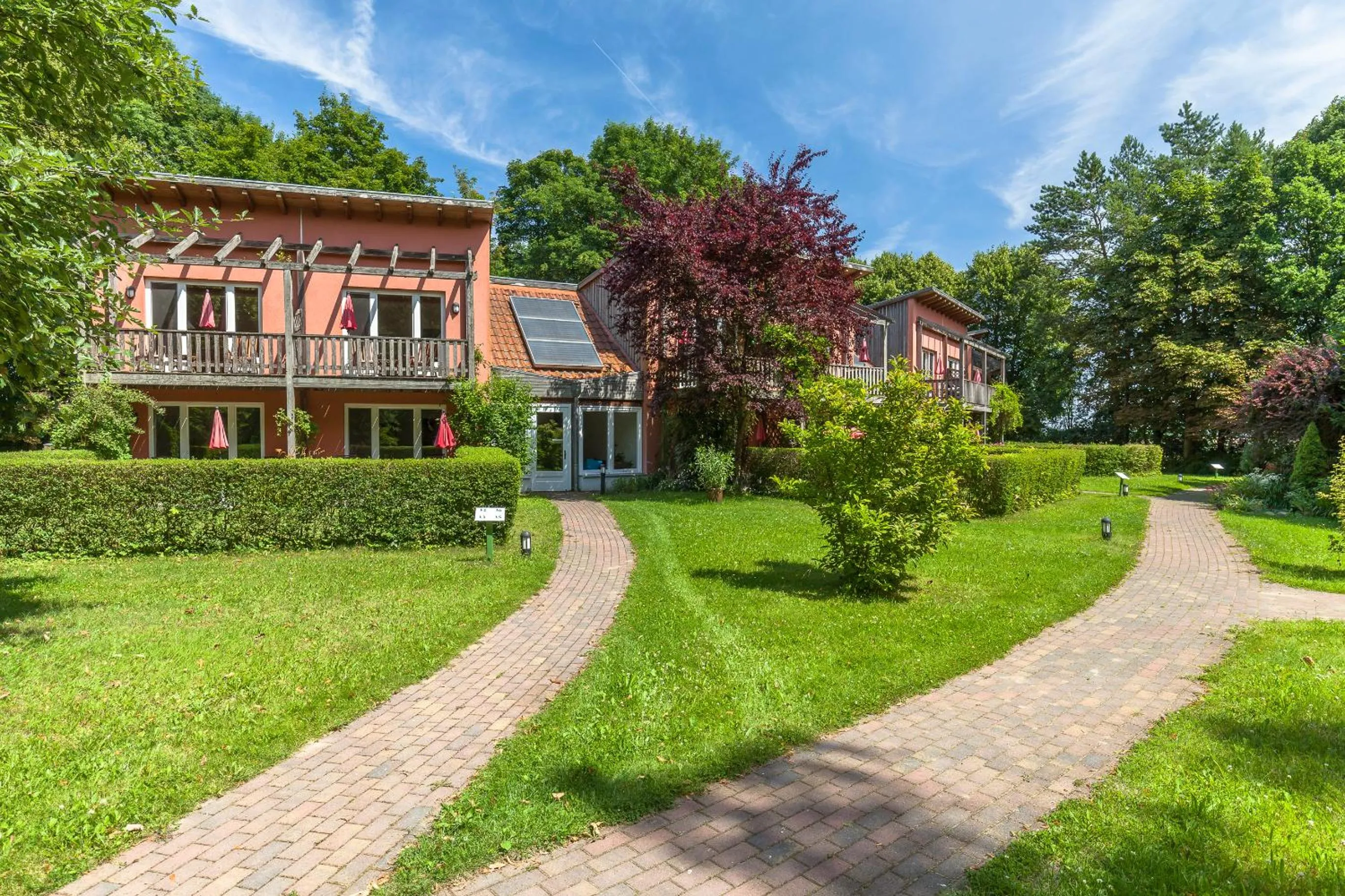 Garden view in Bio- und Gesundheitshotel Gutshaus Stellshagen