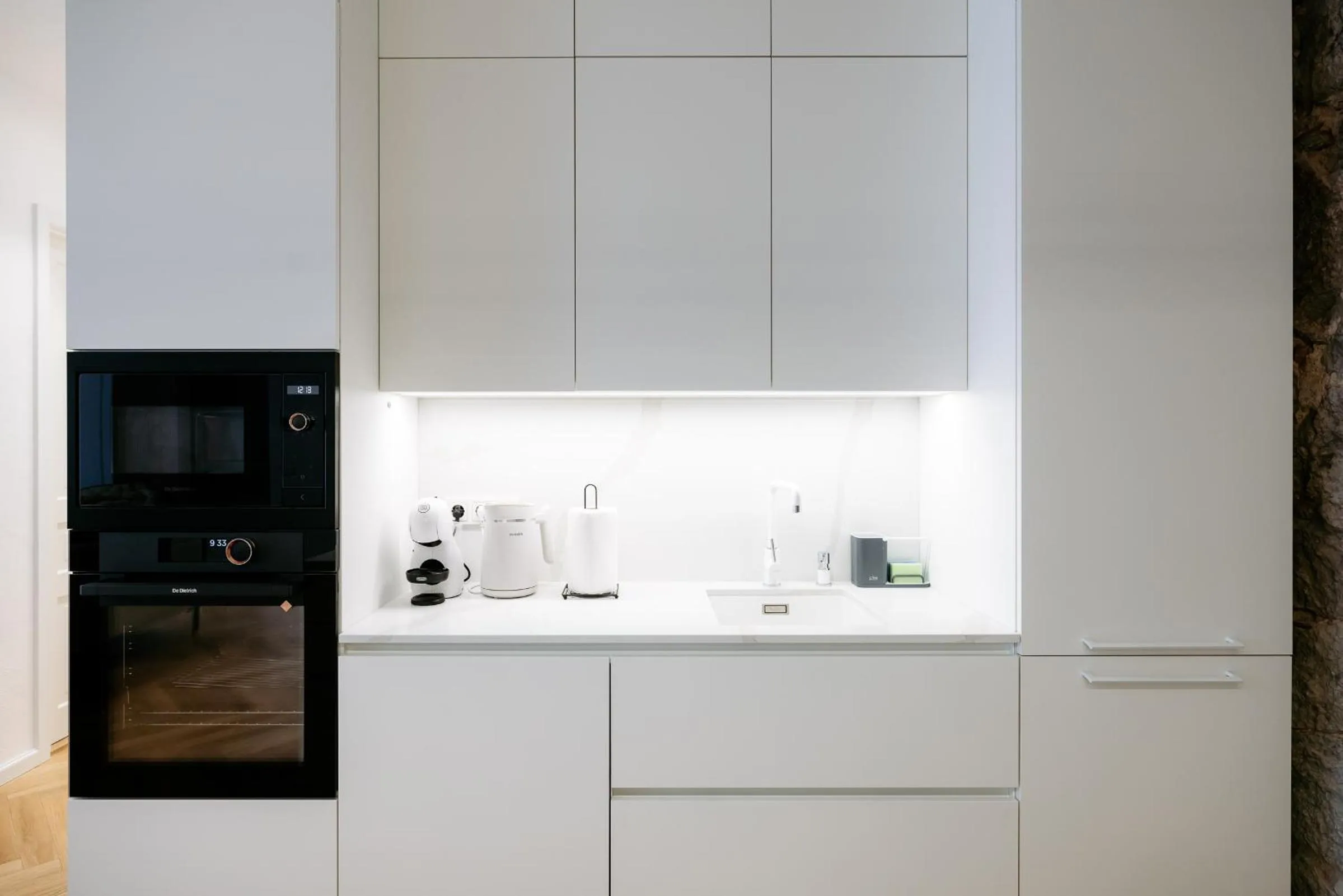 Coffee/tea facilities in Hestia Hotel Barons Old Town