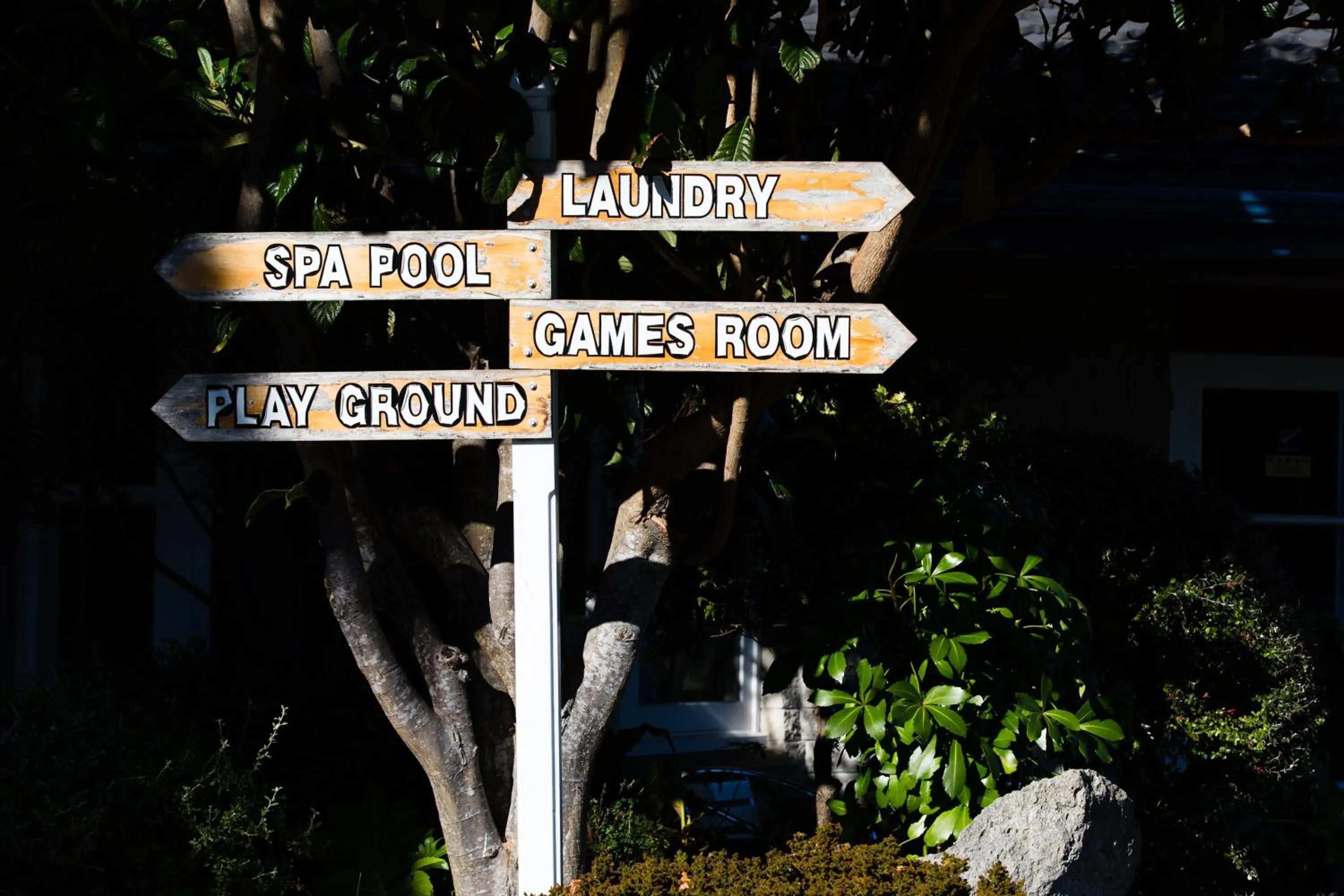 Decorative detail in ASURE Colonial Lodge Motel