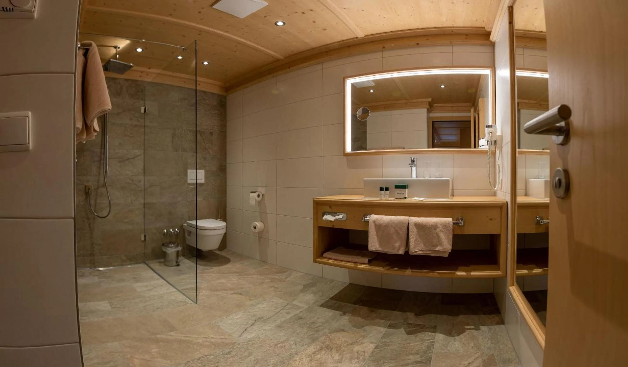 Gasthof Tannen - Alm