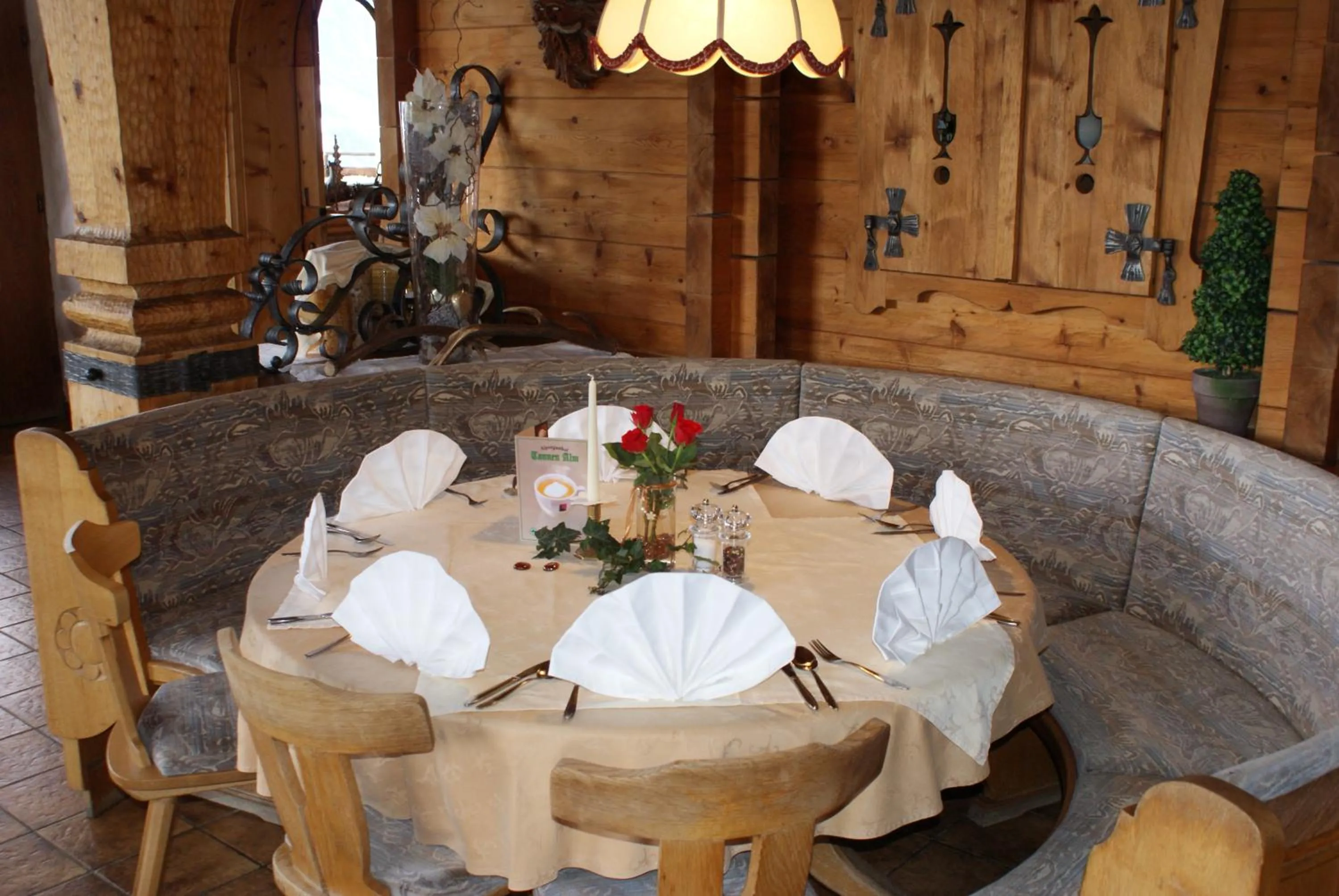 Restaurant/places to eat in Gasthof Tannen - Alm