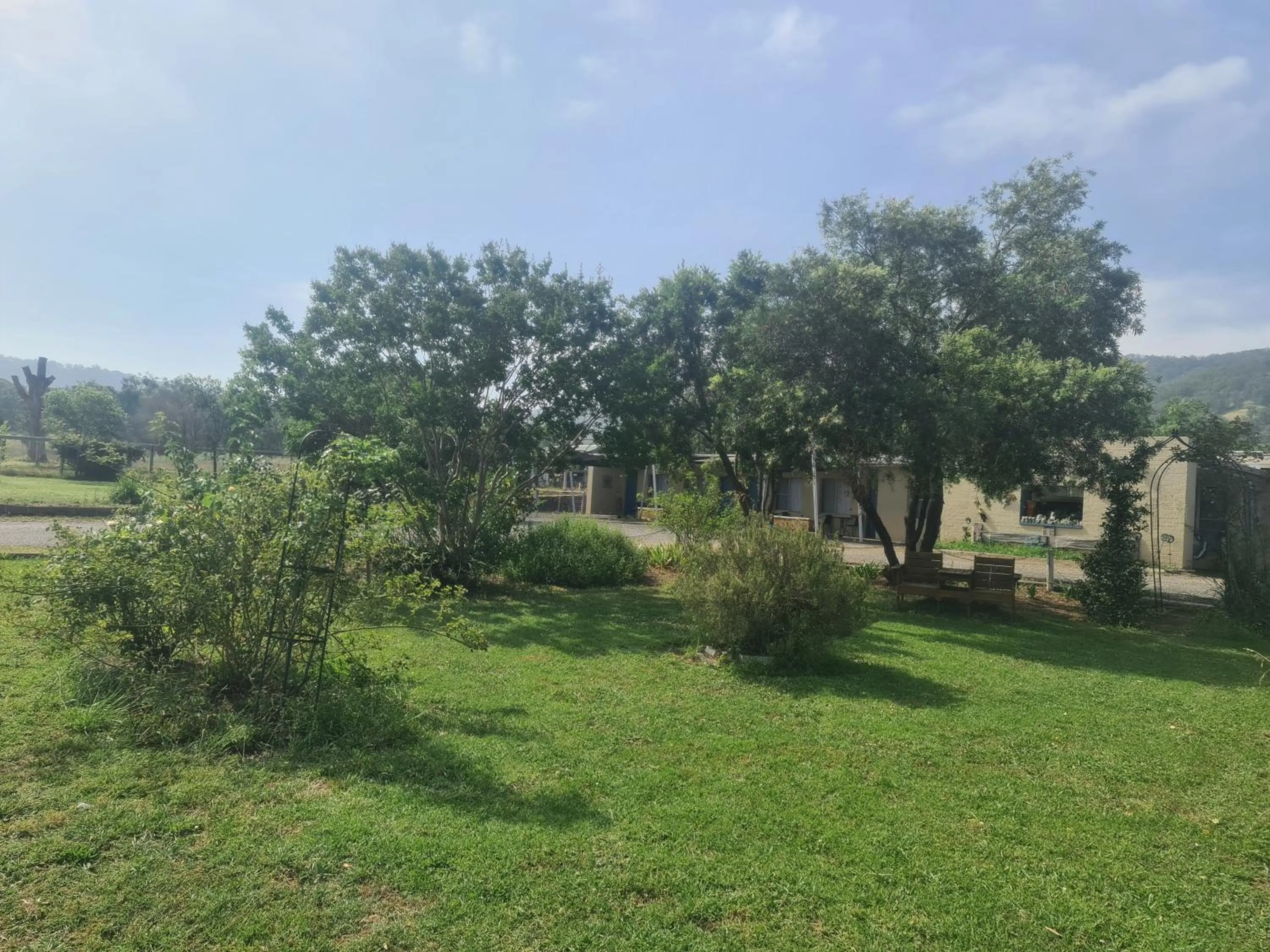 Garden in Valley View Motel