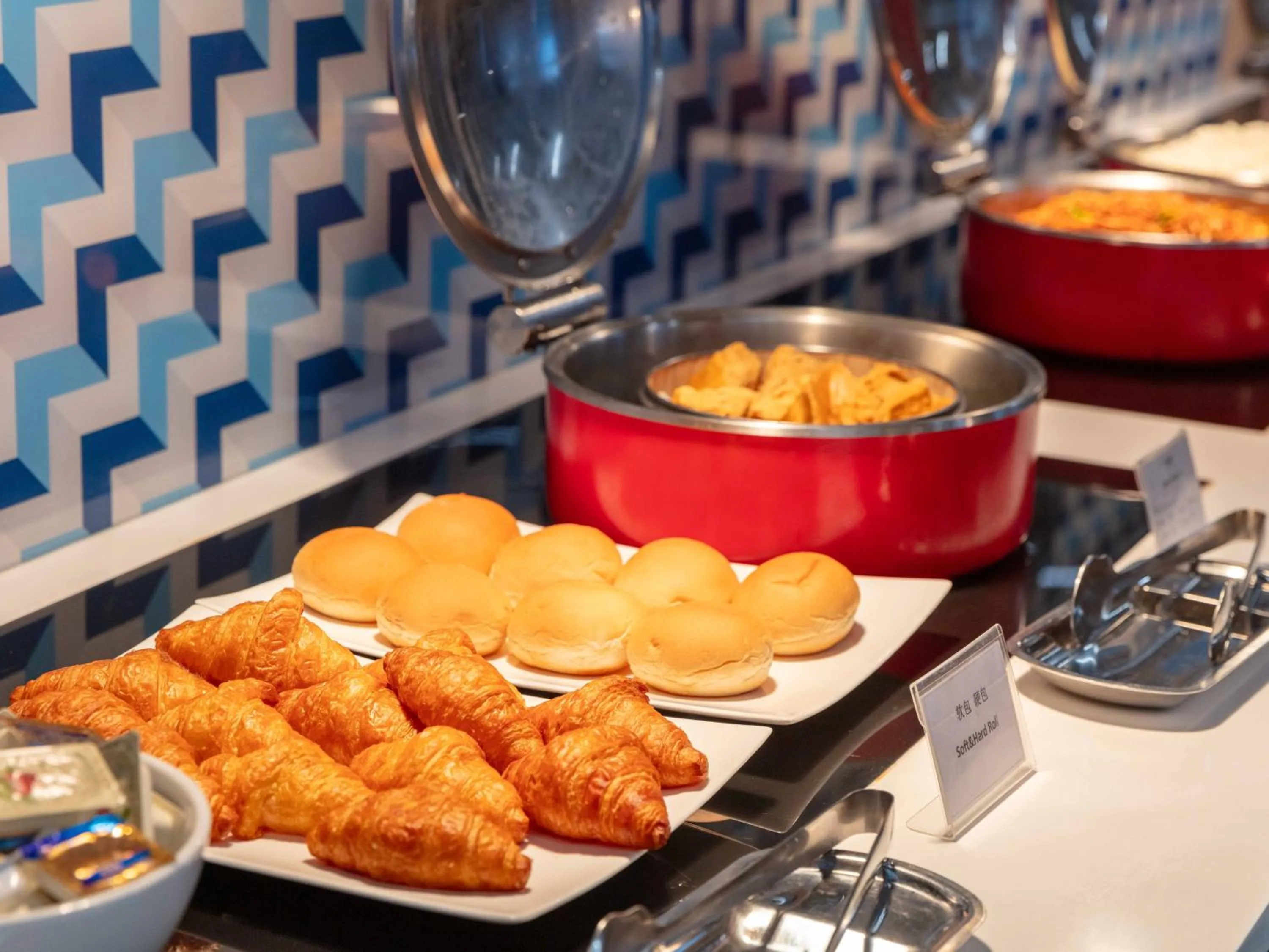 Dinner in Holiday Inn Express Shanghai Pudong Airport by IHG