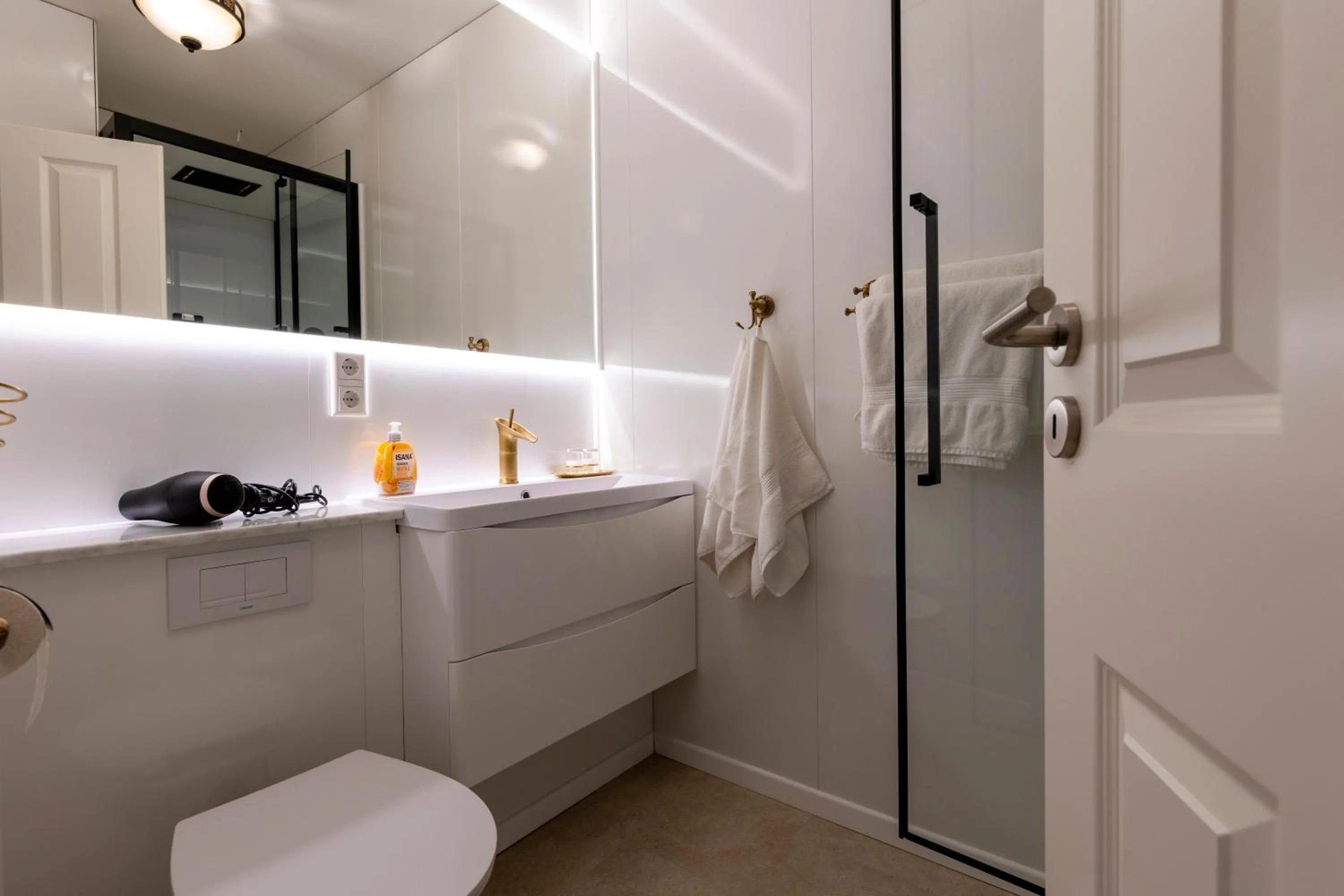 Bathroom in Akzent Hotel Alte Direktionsvilla Kupfermühle