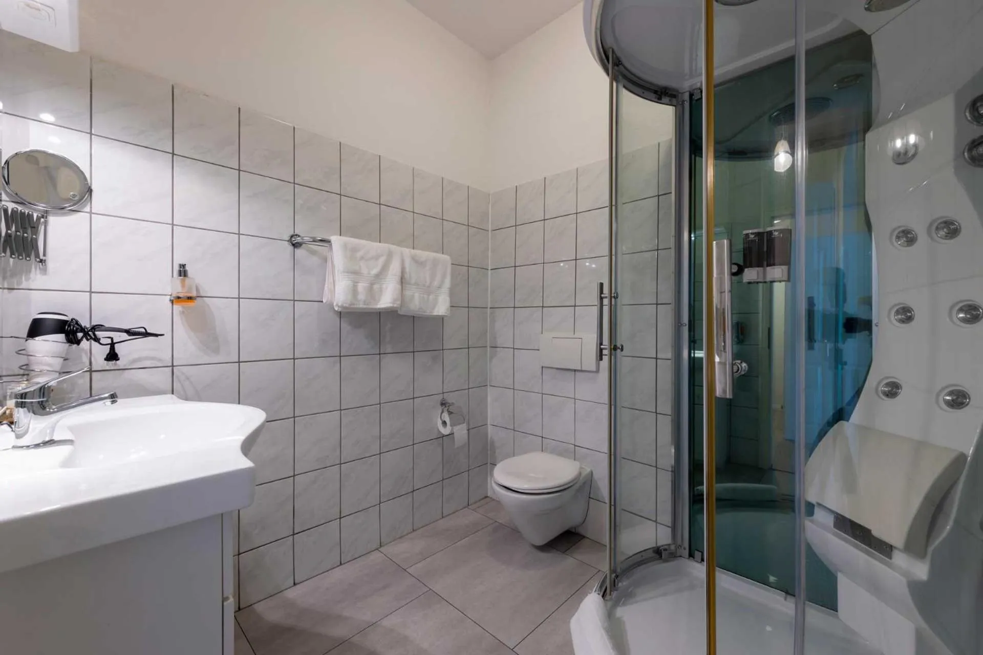 Bathroom in Akzent Hotel Alte Direktionsvilla Kupfermühle