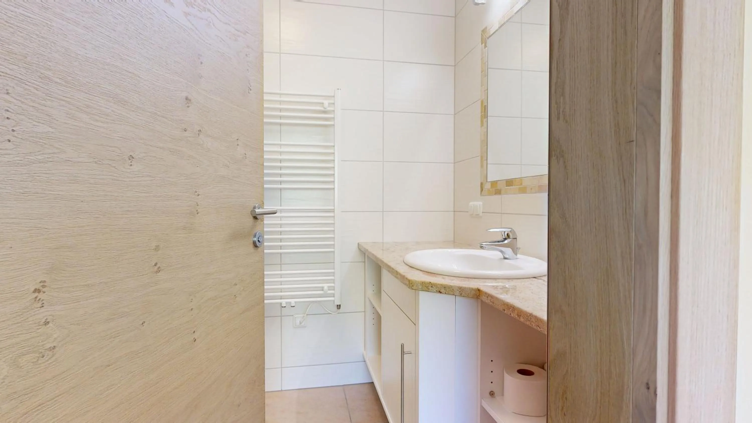 Bathroom in Aparthotel Hohe Brücke