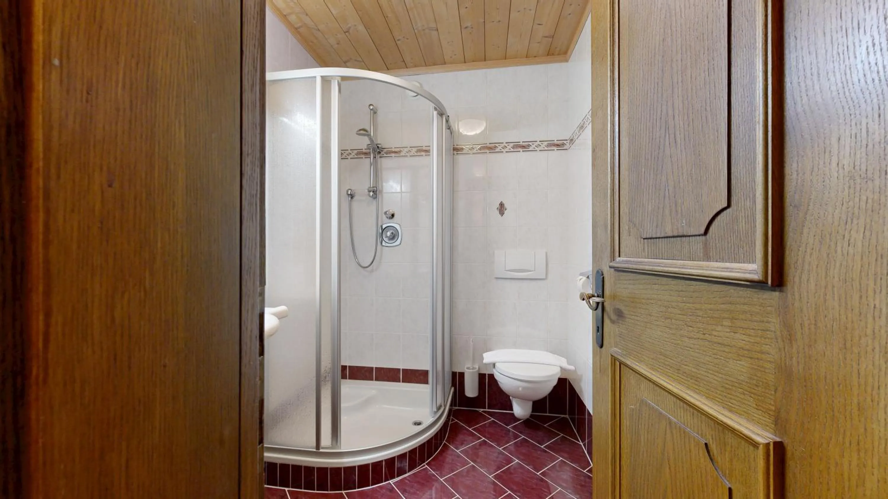 Shower in Aparthotel Hohe Brücke