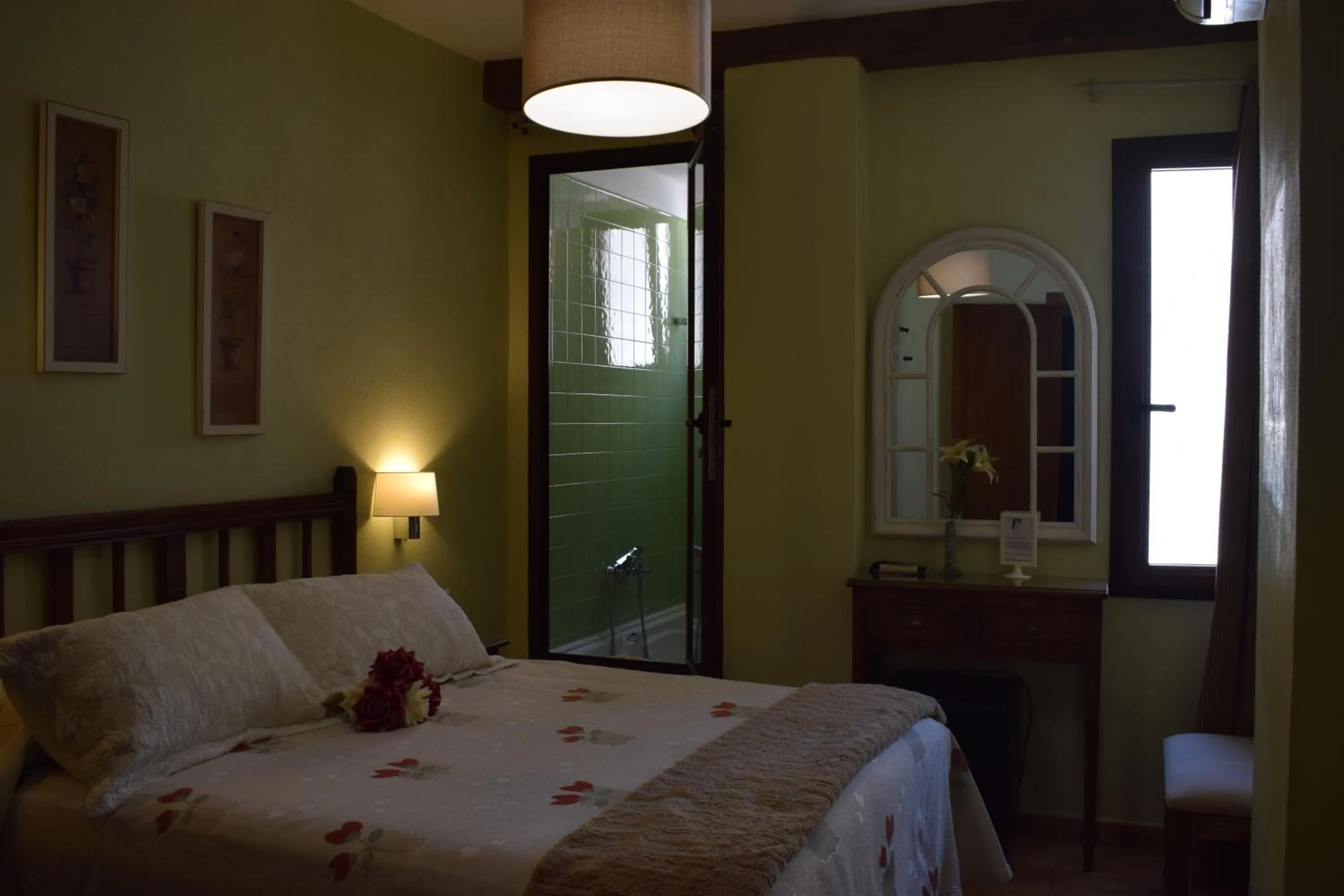 Bed in Hostal Rural Molino Del Bombo