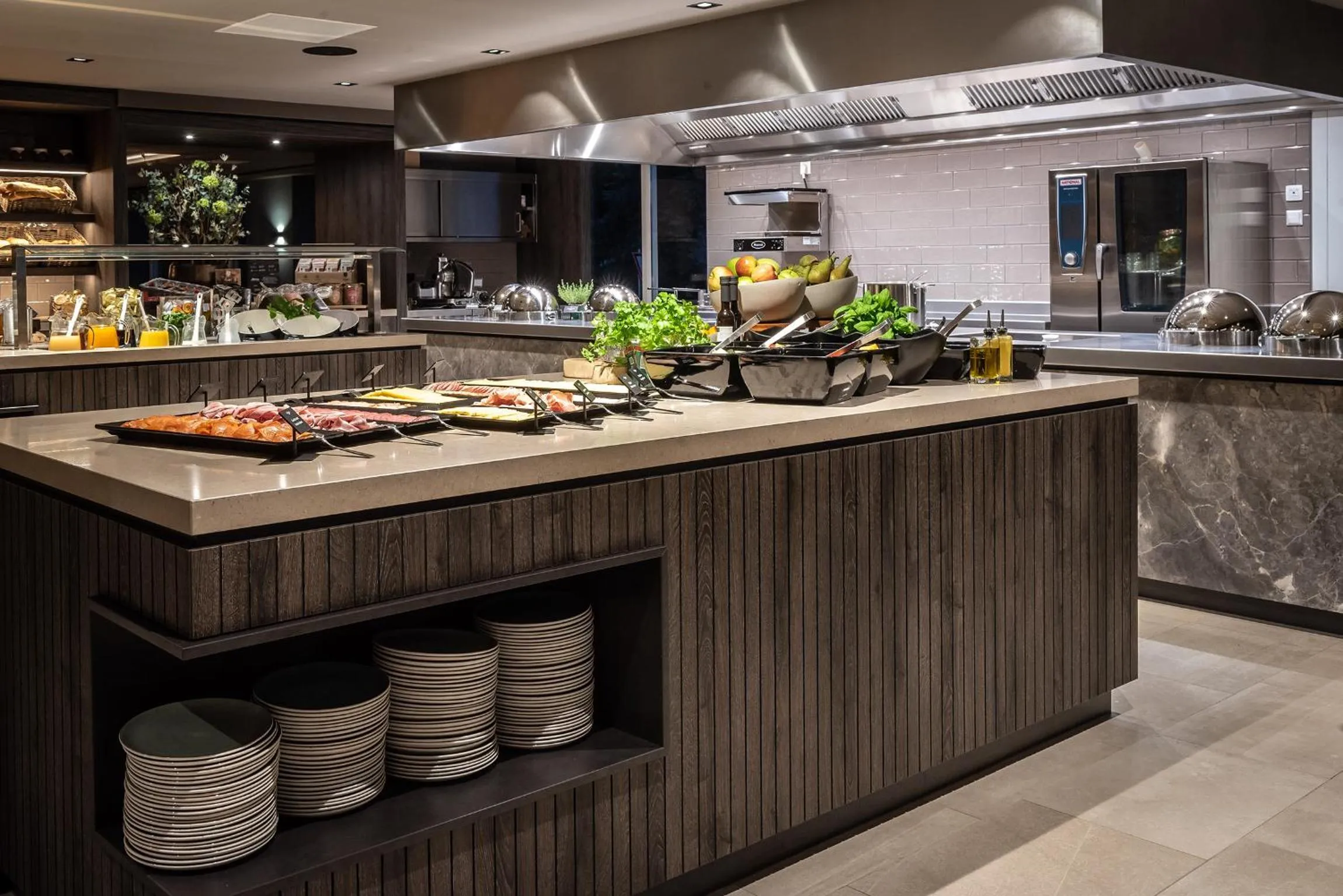 Buffet breakfast in Grenshotel de Jonckheer