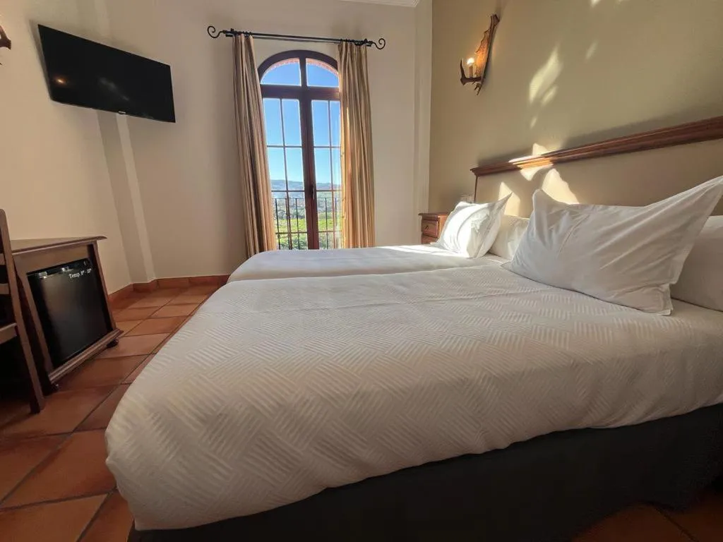 Photo of the whole room, Bed in Hotel Sierra de Ubrique