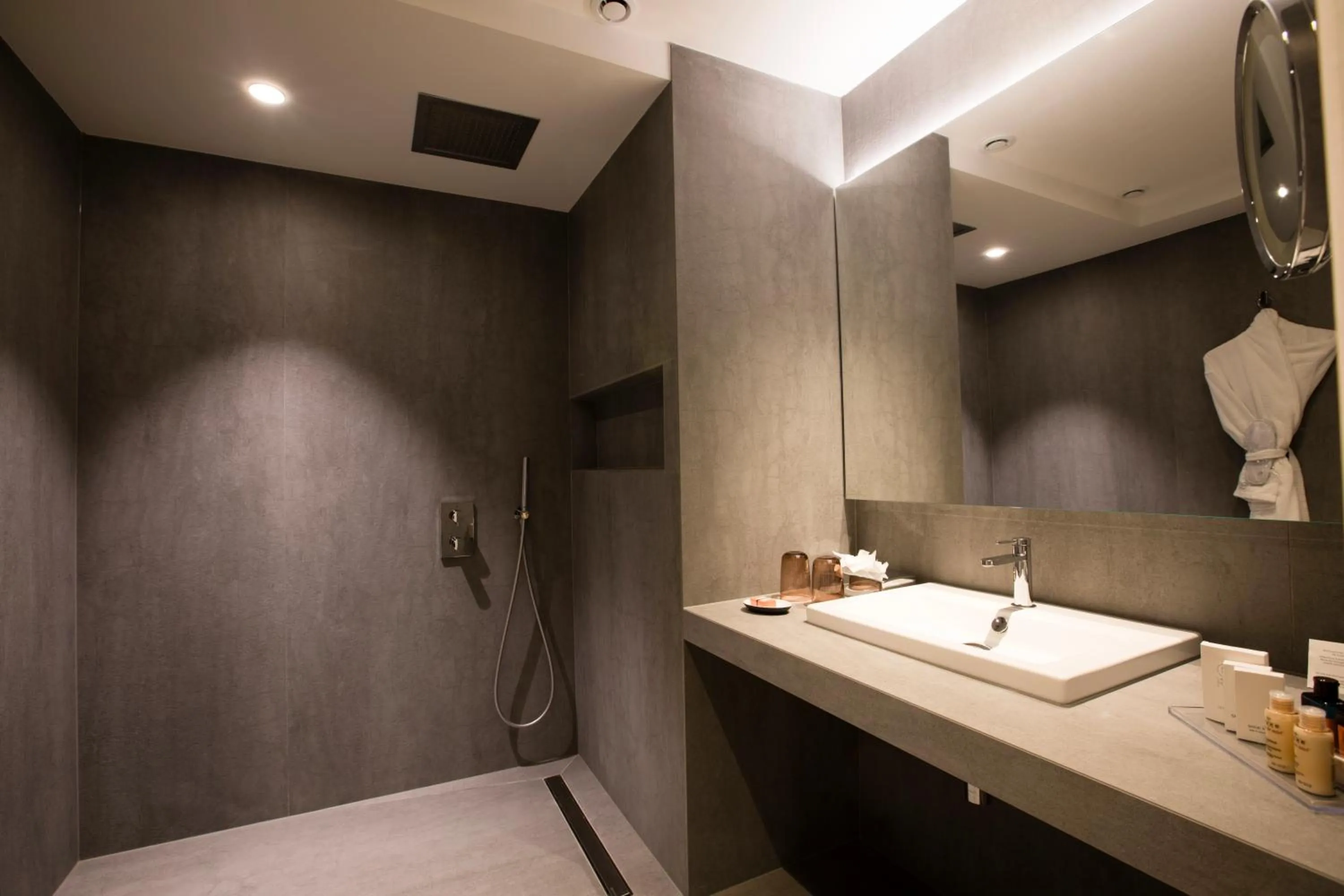 Bathroom in Relais & Châteaux La Maison Des Têtes