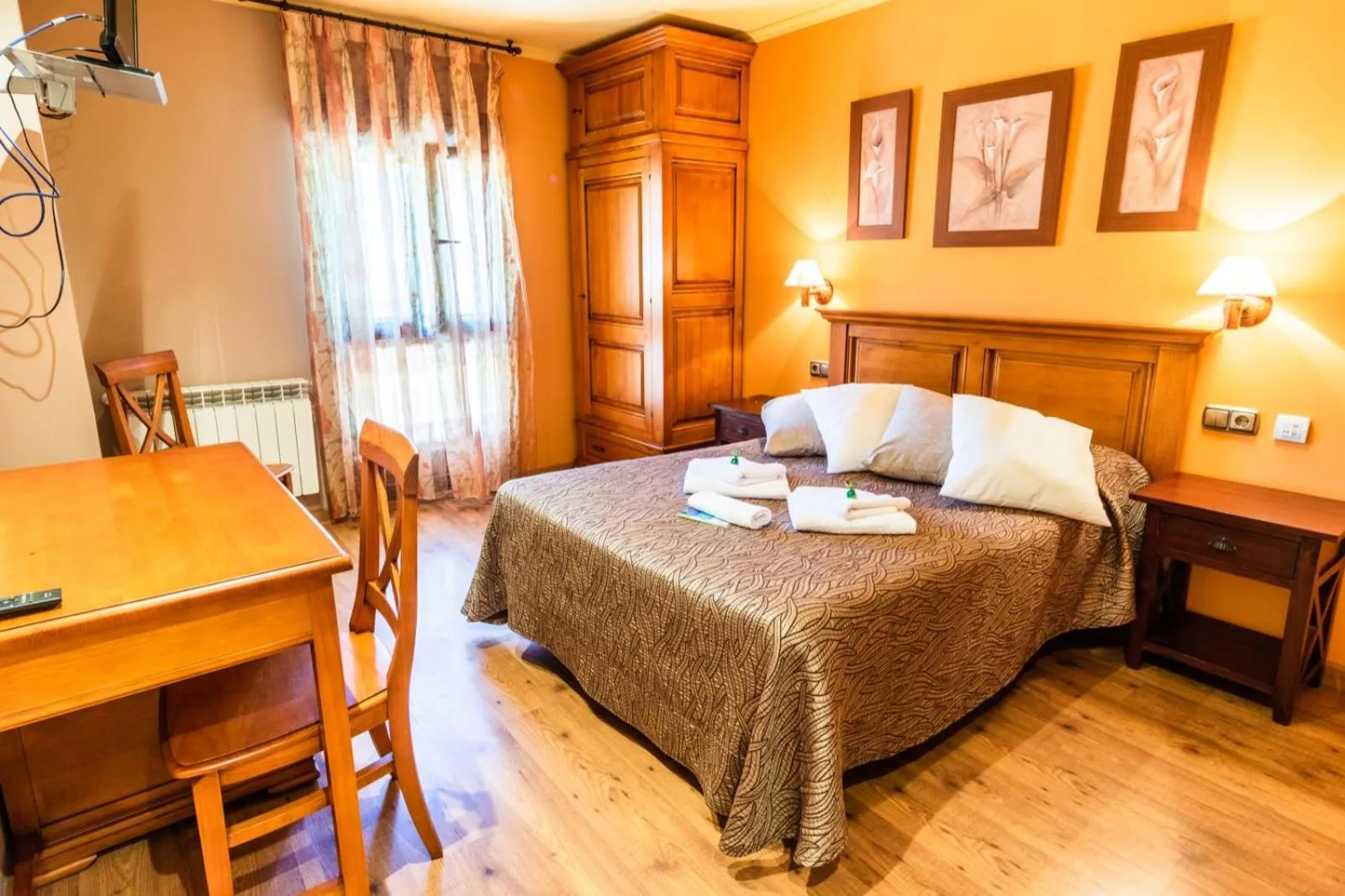 Bed in Hotel Peña Pandos