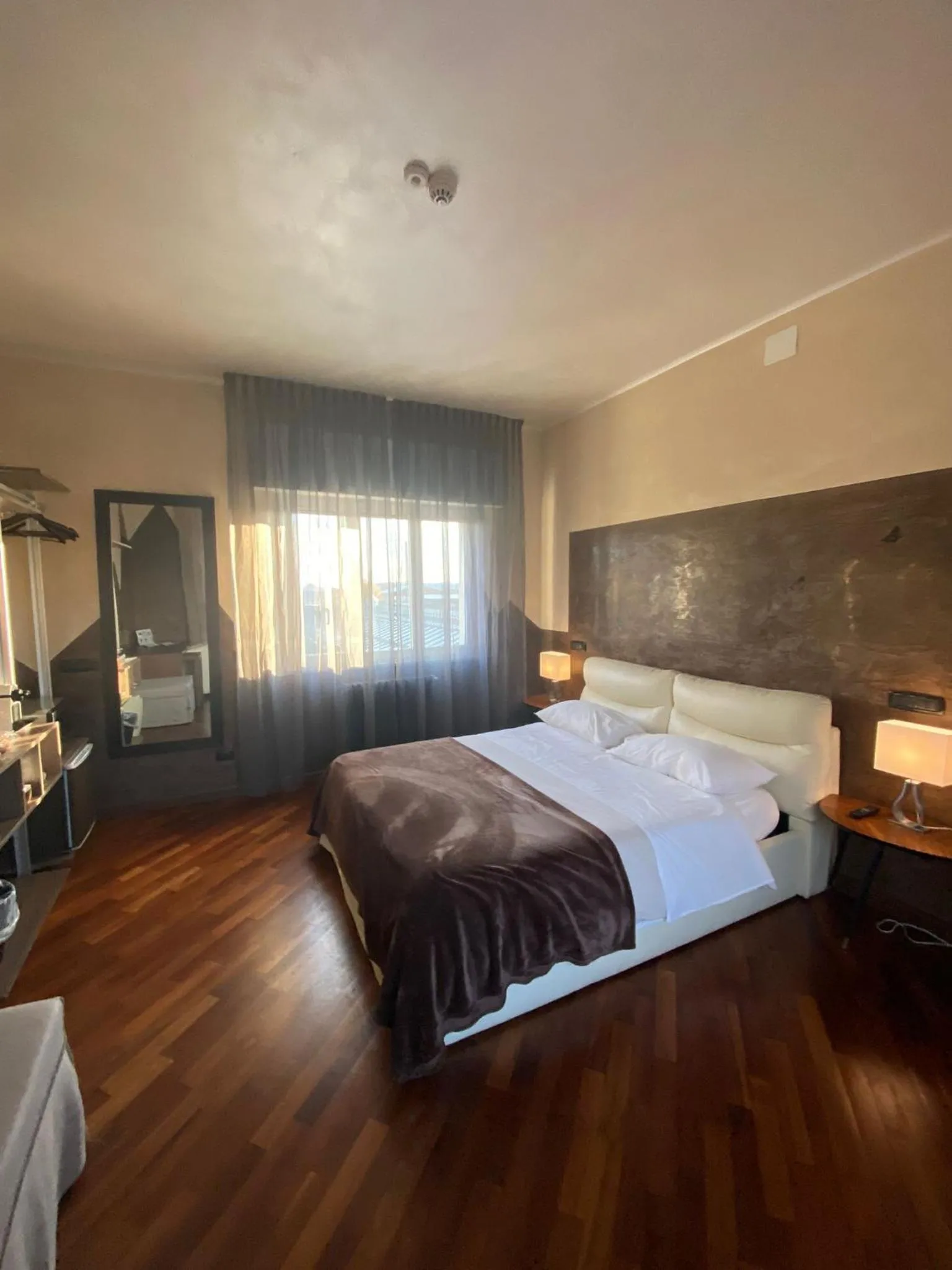 Bed in B2In Suite & Office