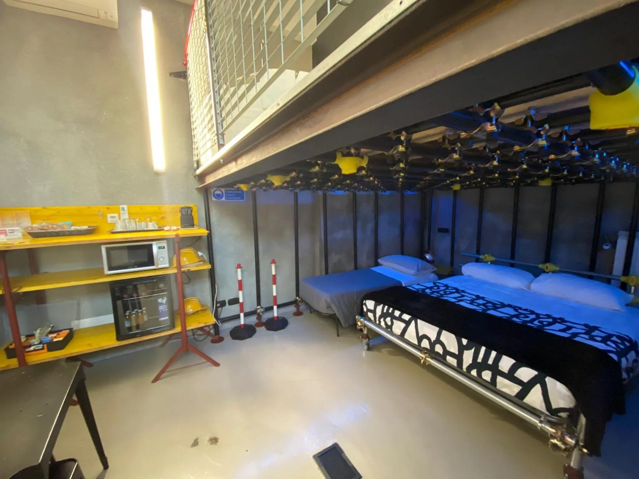 Bed in B2In Suite & Office