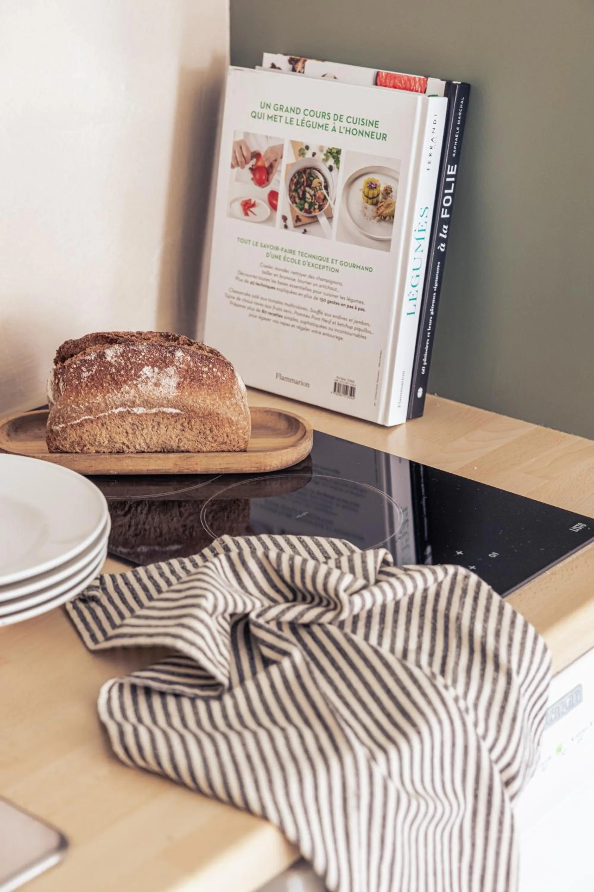 Food in Le Clos du 5 - Appart Hotel Bagneres