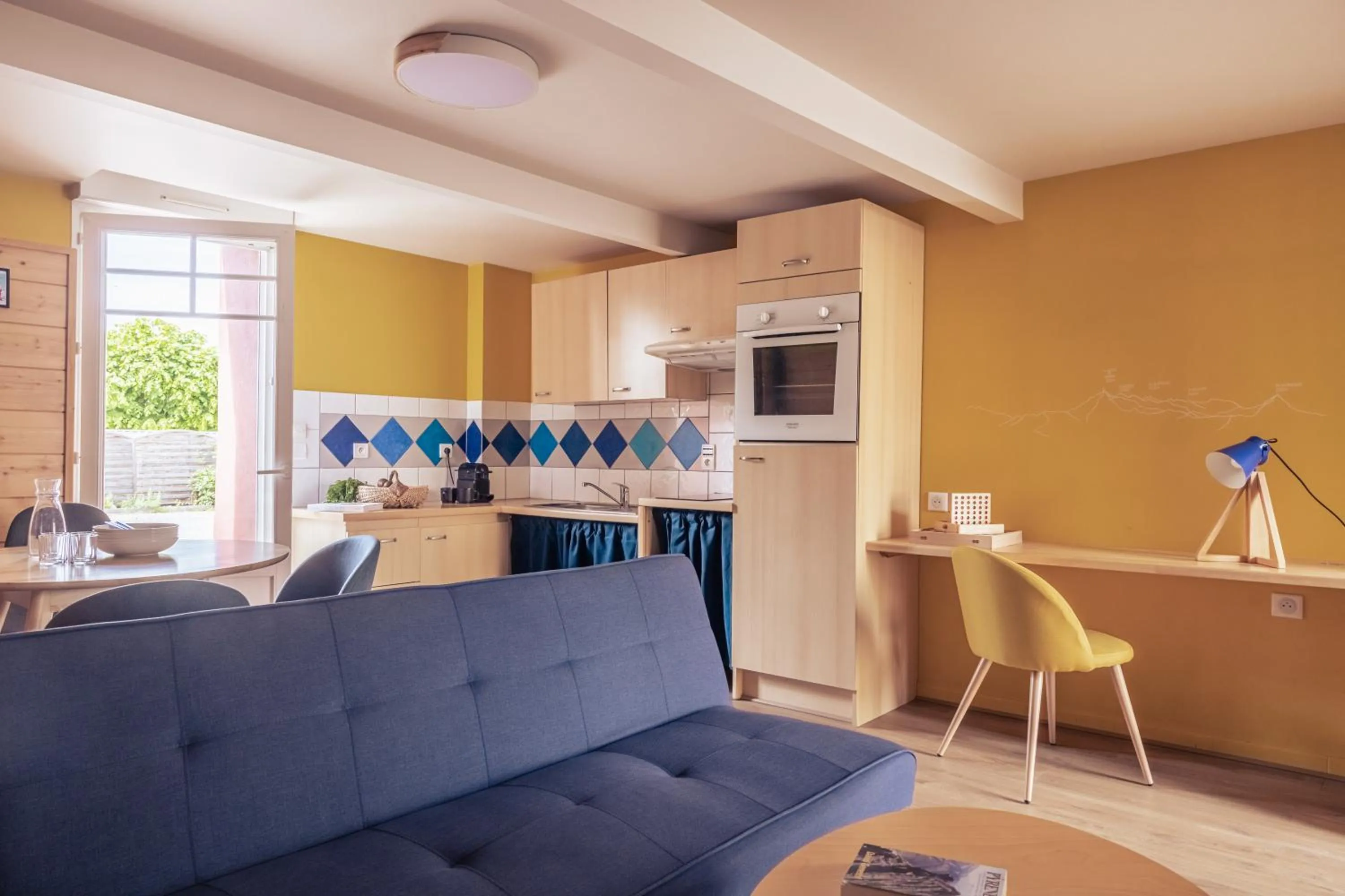 Kitchen or kitchenette in Le Clos du 5 - Appart Hotel Bagneres