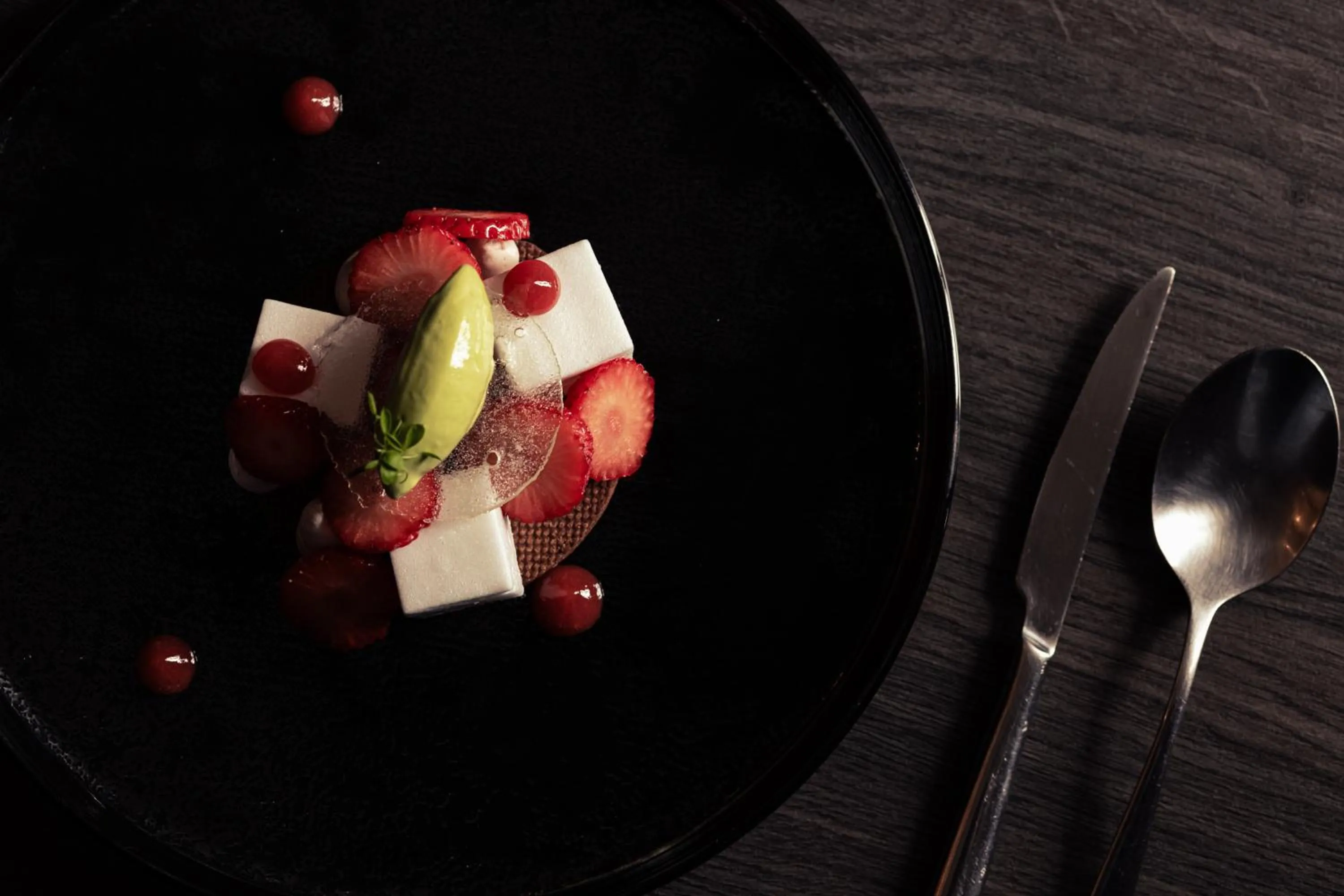 Restaurant/places to eat in Le Clos du 5 - Appart Hotel Bagneres