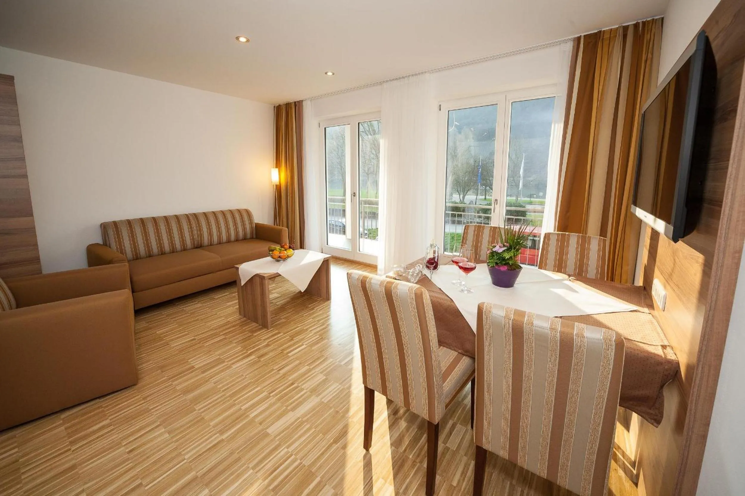 TV and multimedia in Hotel Zum Anker-THULLs Restaurant