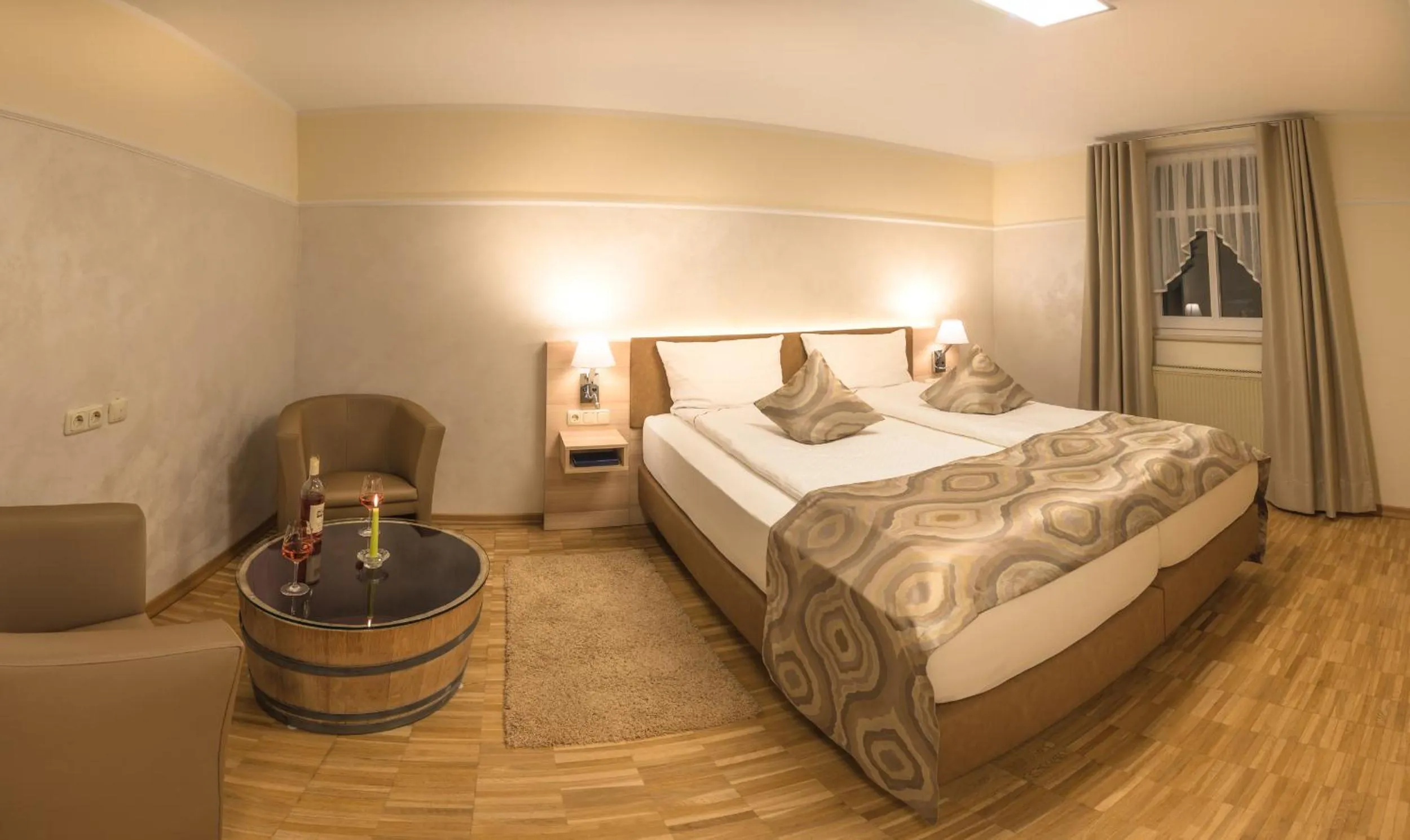 Photo of the whole room, Bed in Hotel Zum Anker-THULLs Restaurant