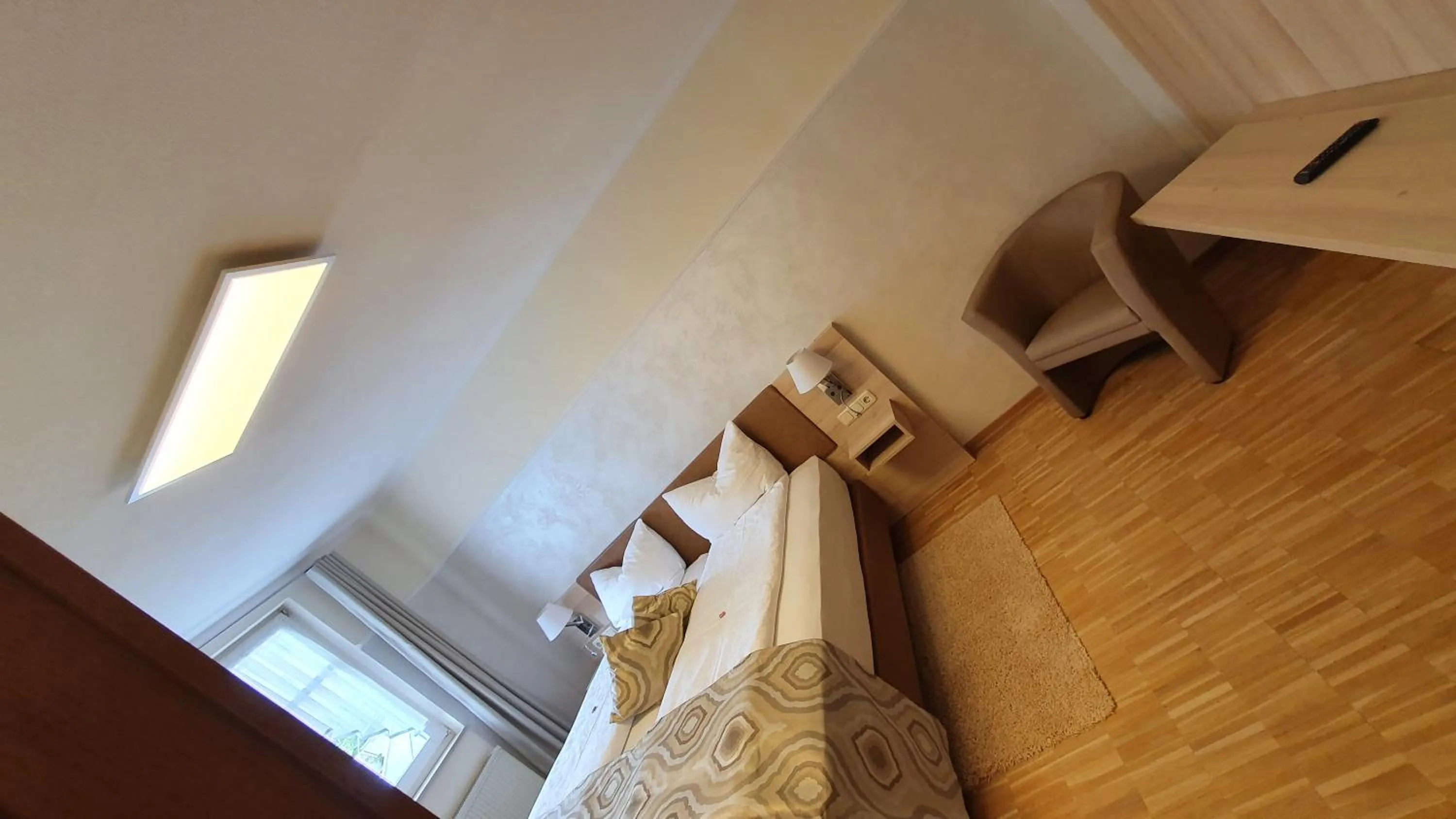 Bed in Hotel Zum Anker-THULLs Restaurant