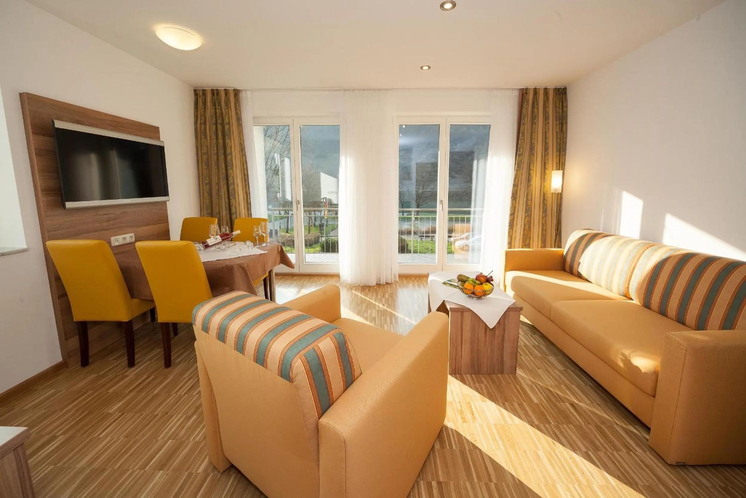 TV and multimedia in Hotel Zum Anker-THULLs Restaurant