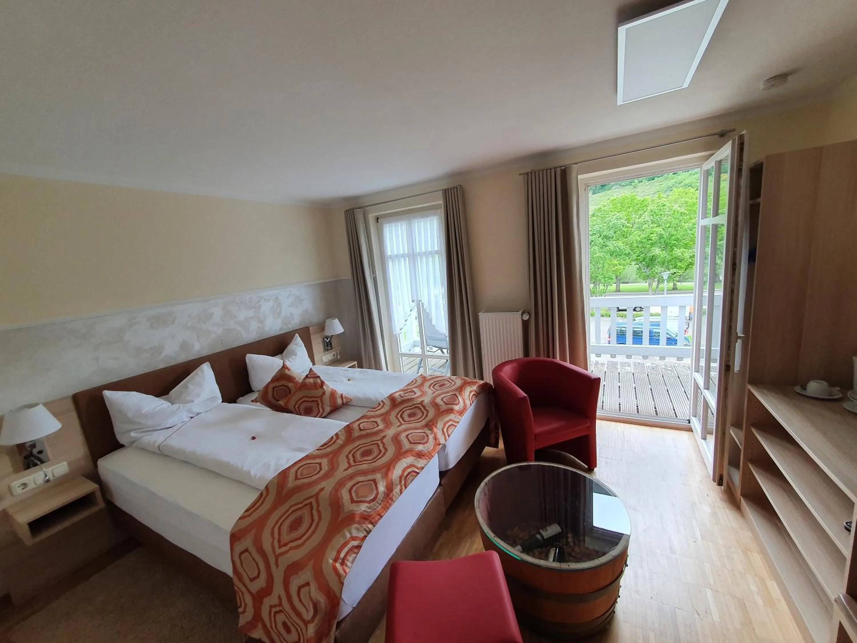 Bed in Hotel Zum Anker-THULLs Restaurant