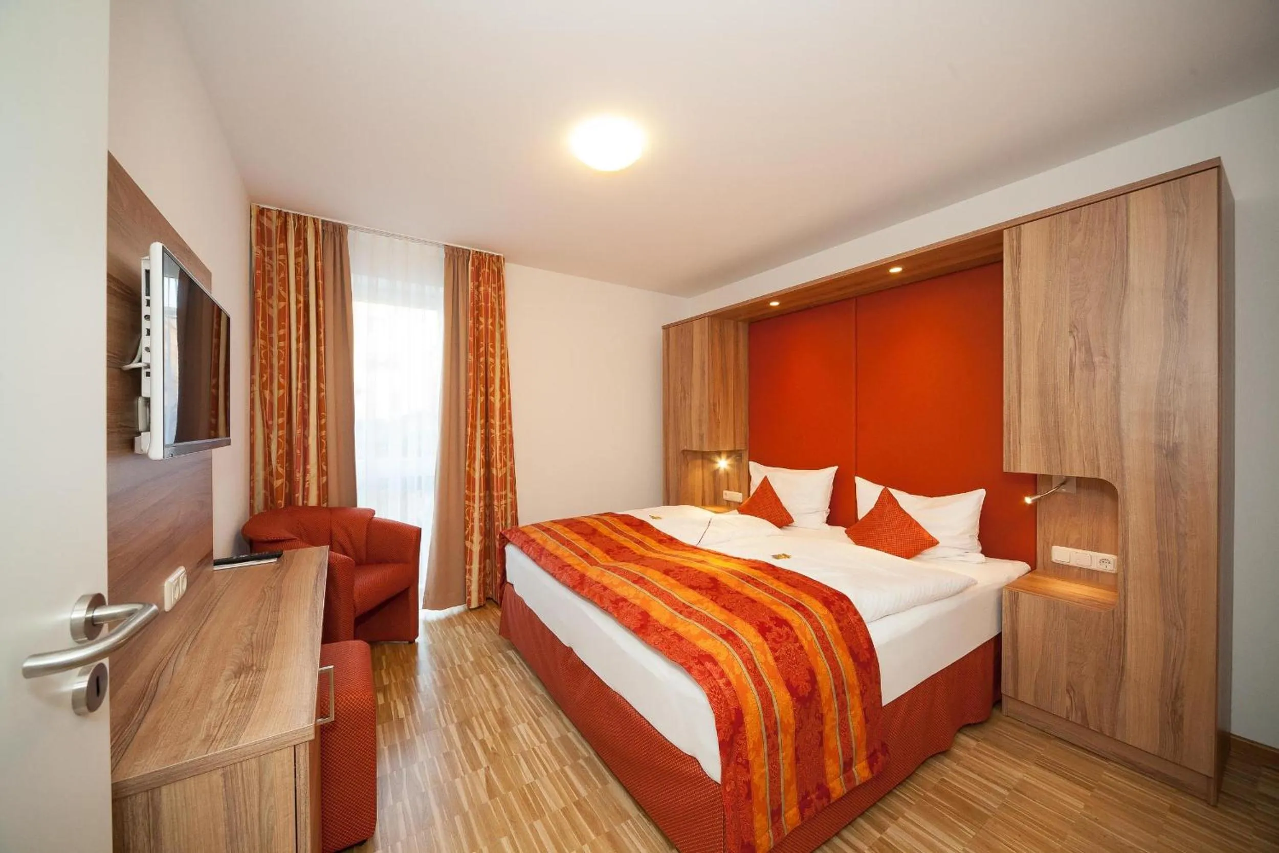 Bed in Hotel Zum Anker-THULLs Restaurant