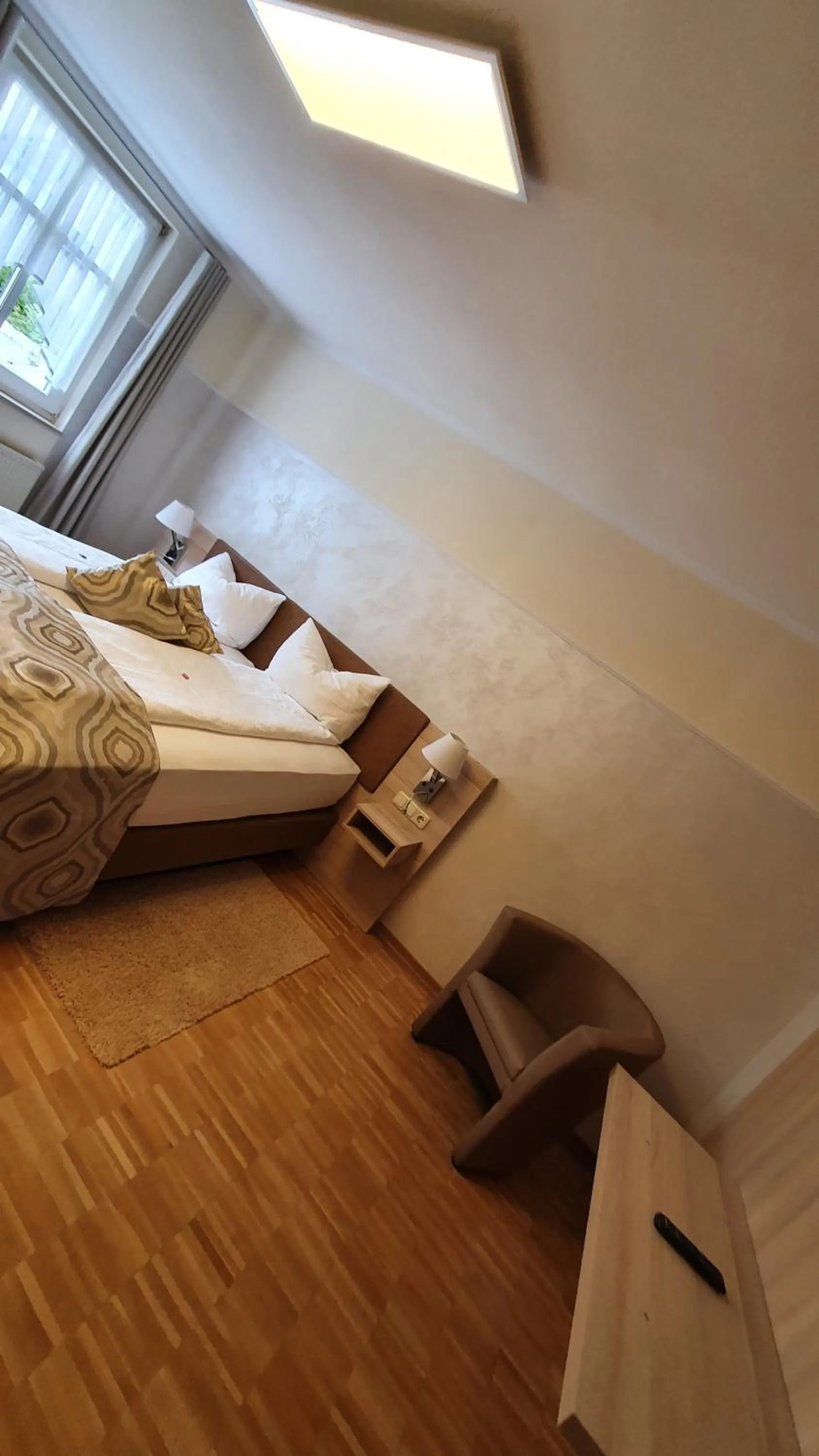 Bed in Hotel Zum Anker-THULLs Restaurant