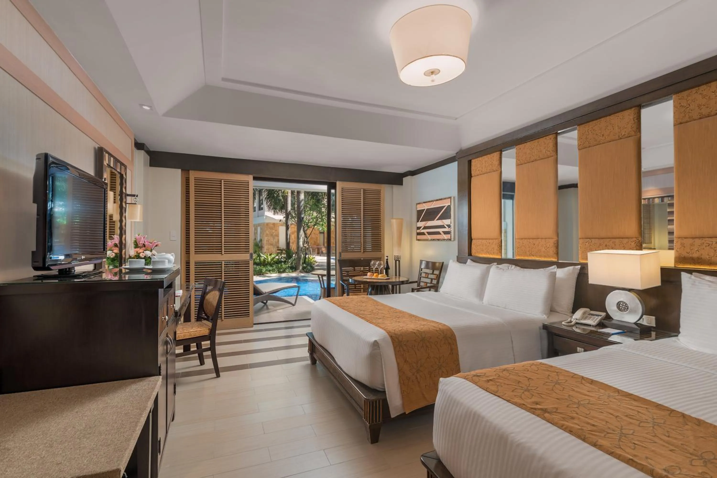 Photo of the whole room, Bed in Henann Lagoon Resort