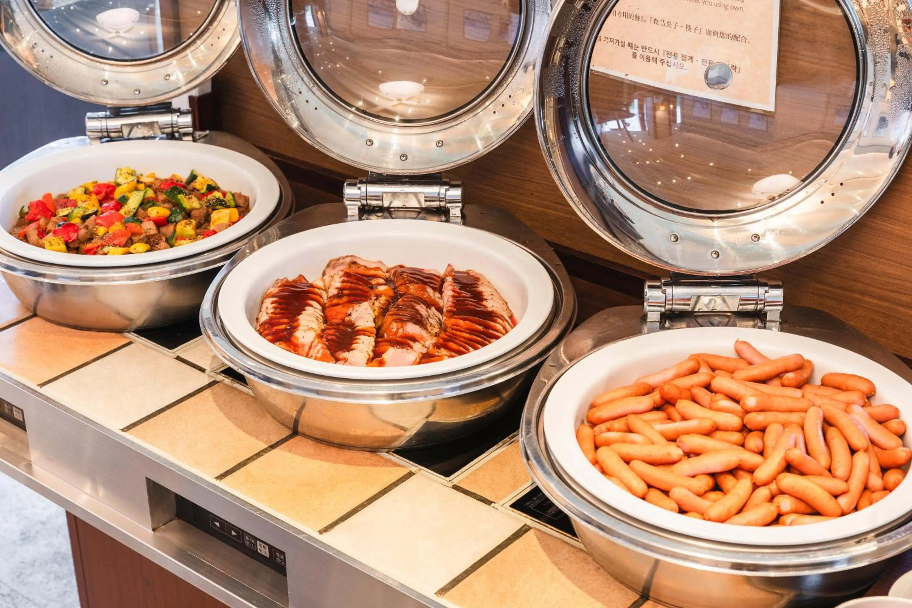 Restaurant/places to eat in Sotetsu Grand Fresa Tokyo-Bay Ariake