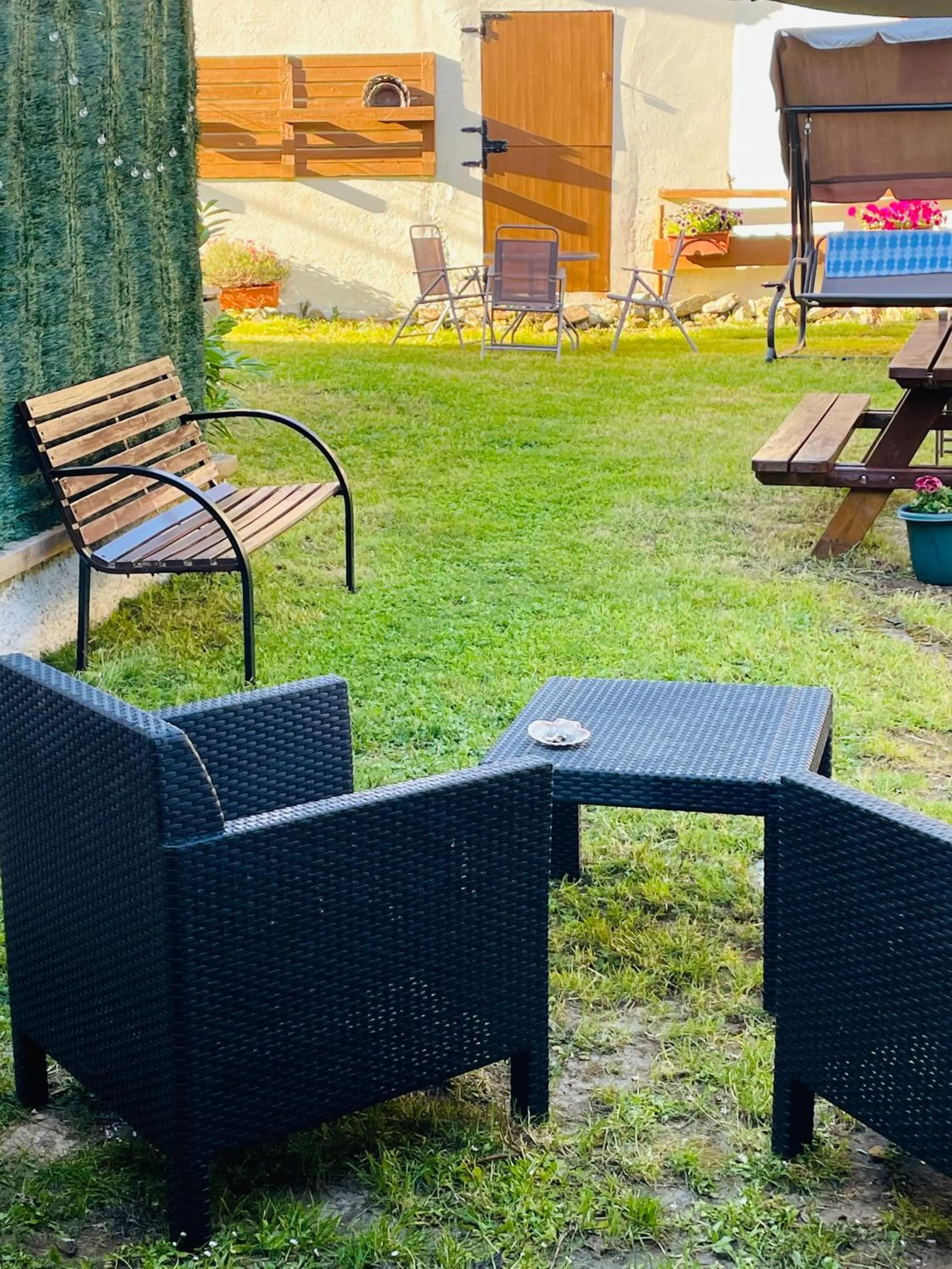 Patio in Albergue-Hostel Casa da Gandara