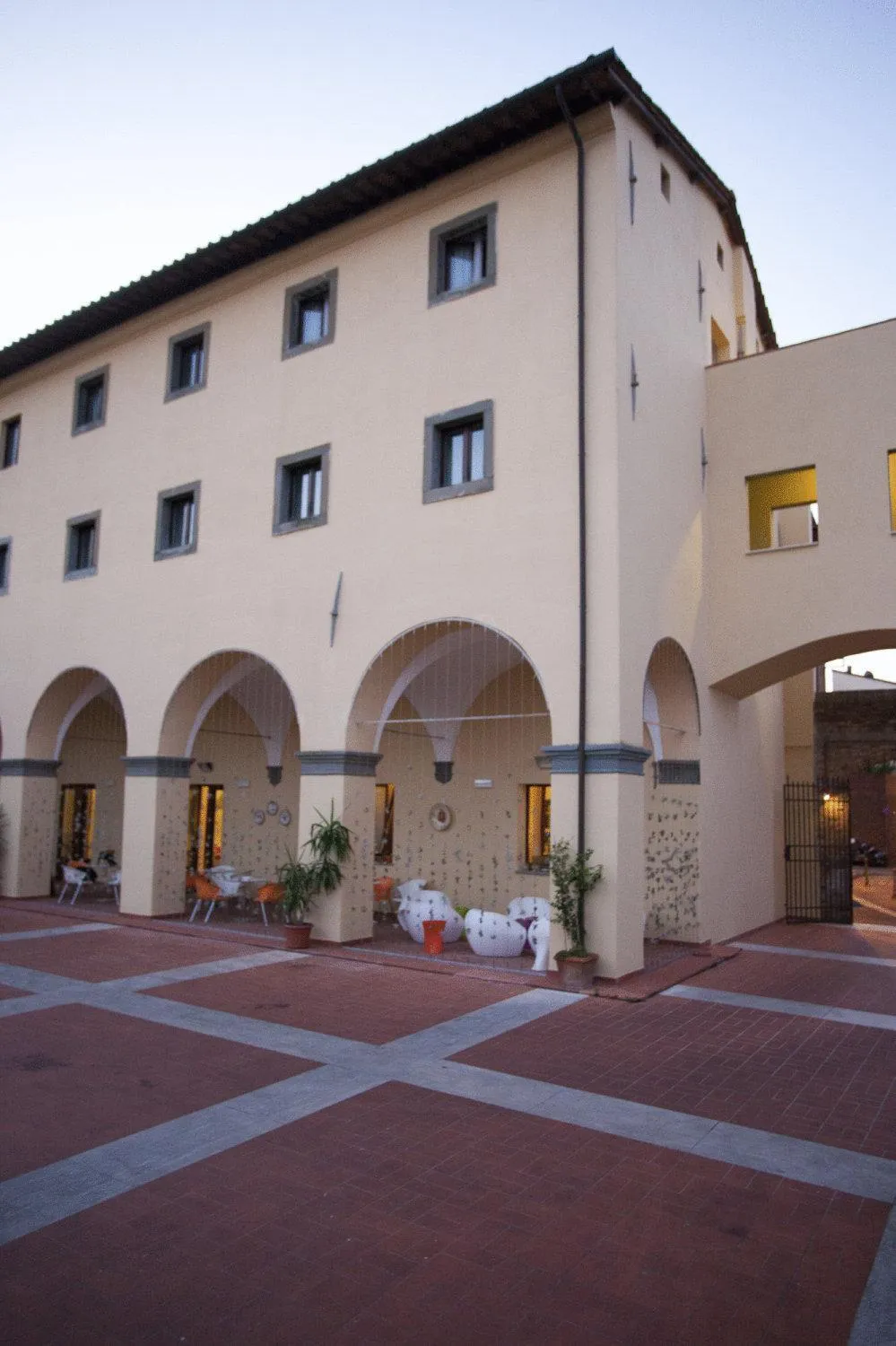 Facade/entrance in Hotel San Miniato