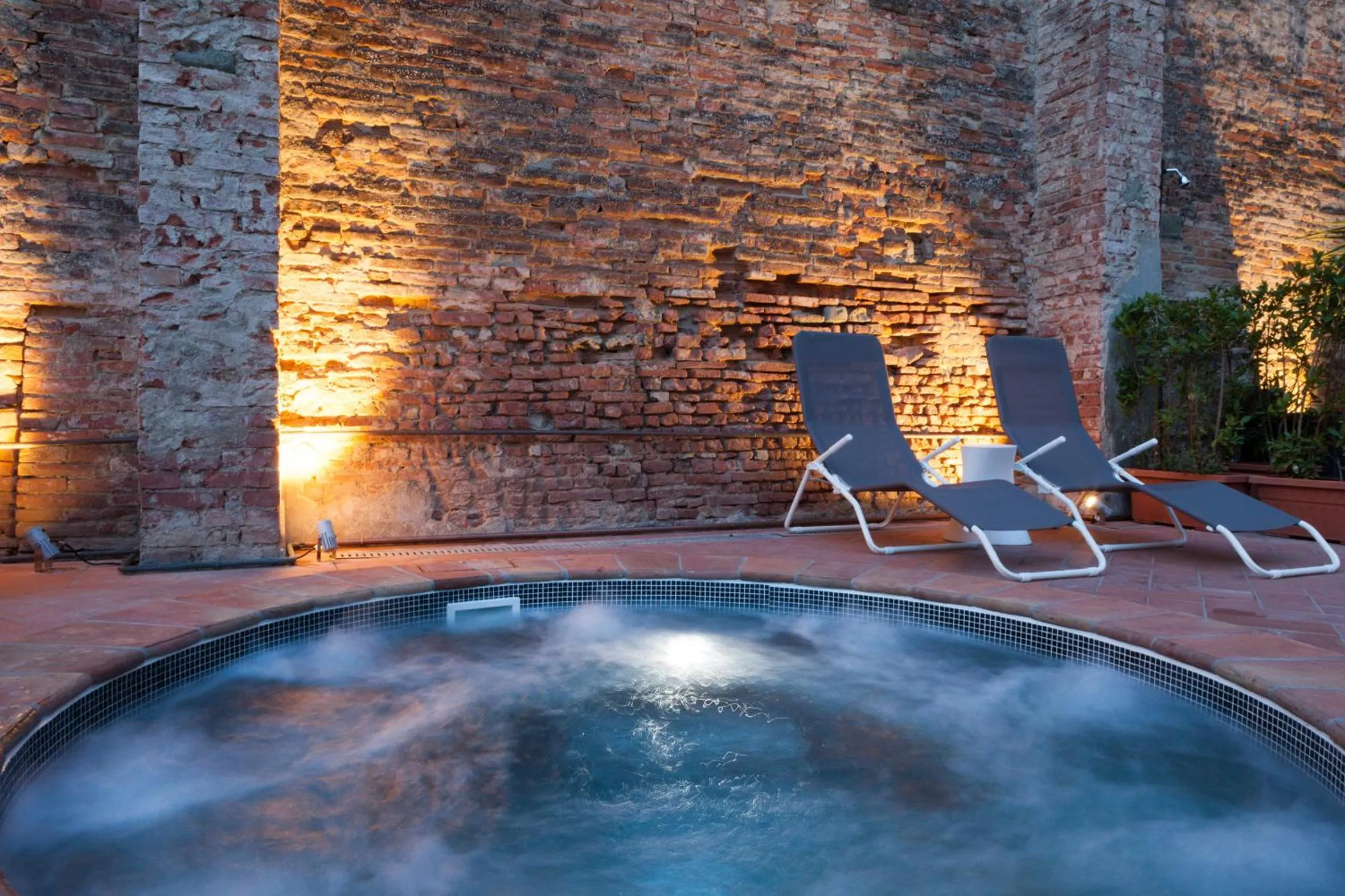 Hot Tub in Hotel San Miniato