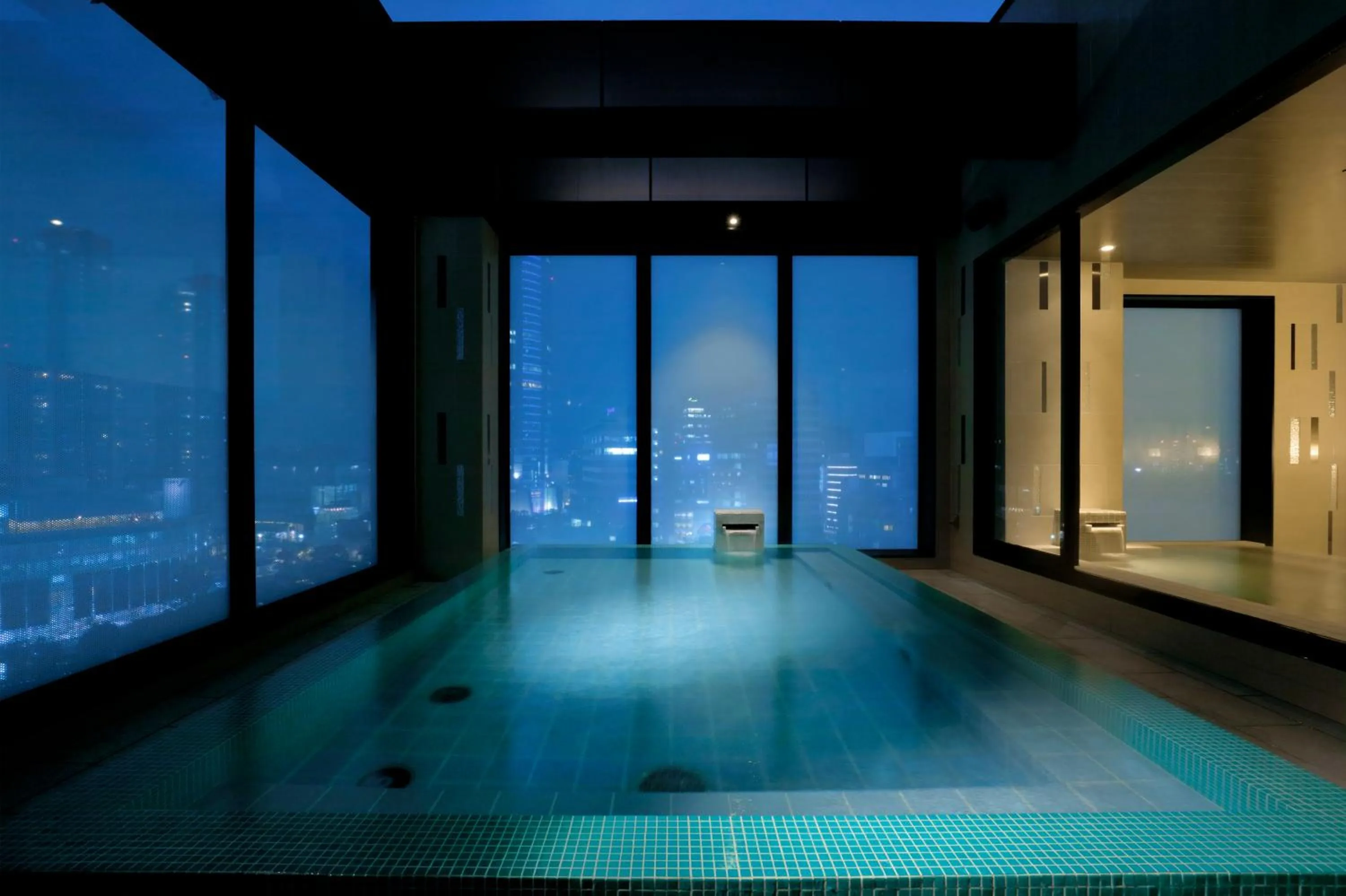 Open Air Bath in Candeo Hotels Tokyo Roppongi