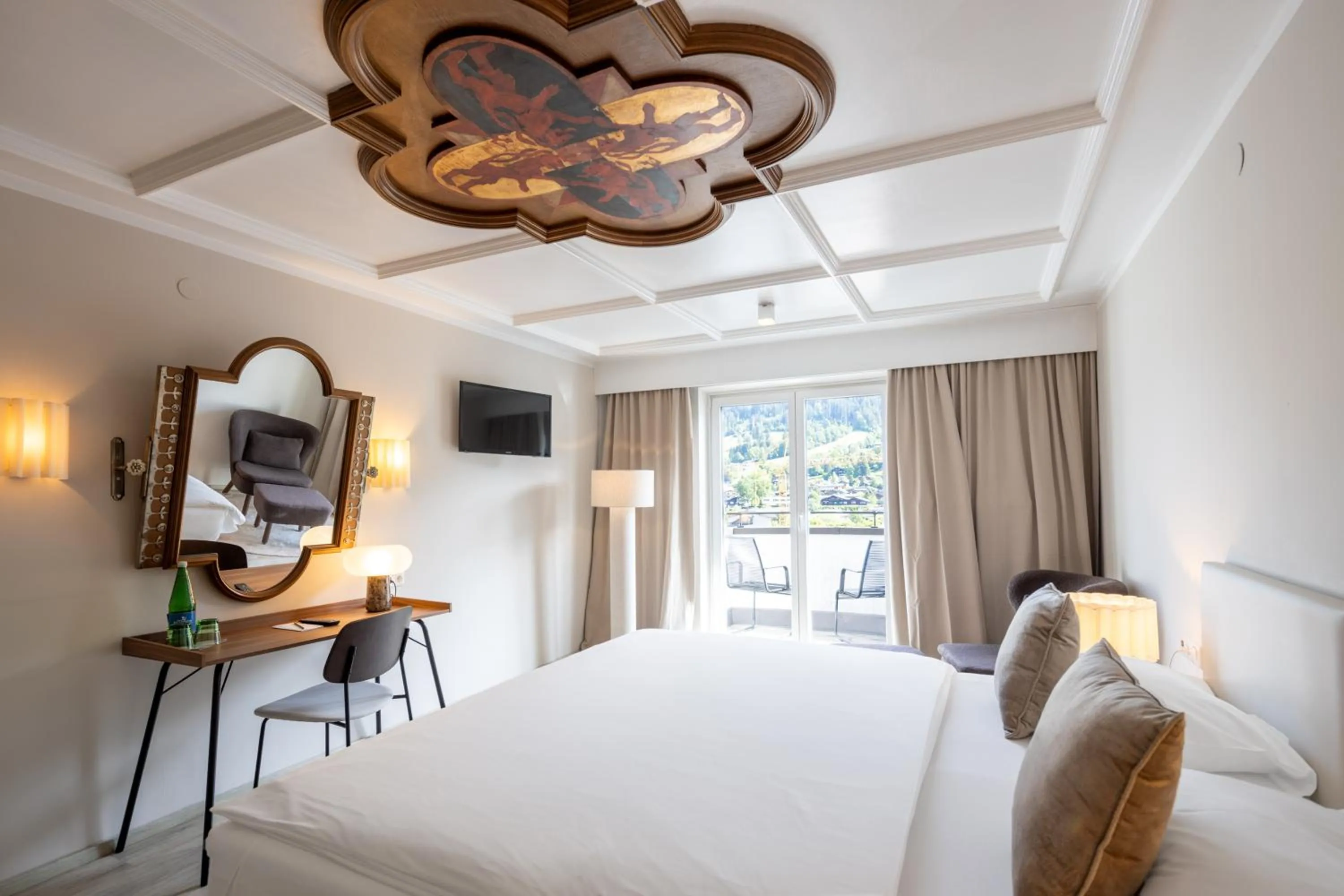 Bed in Q! Hotel Maria Theresia