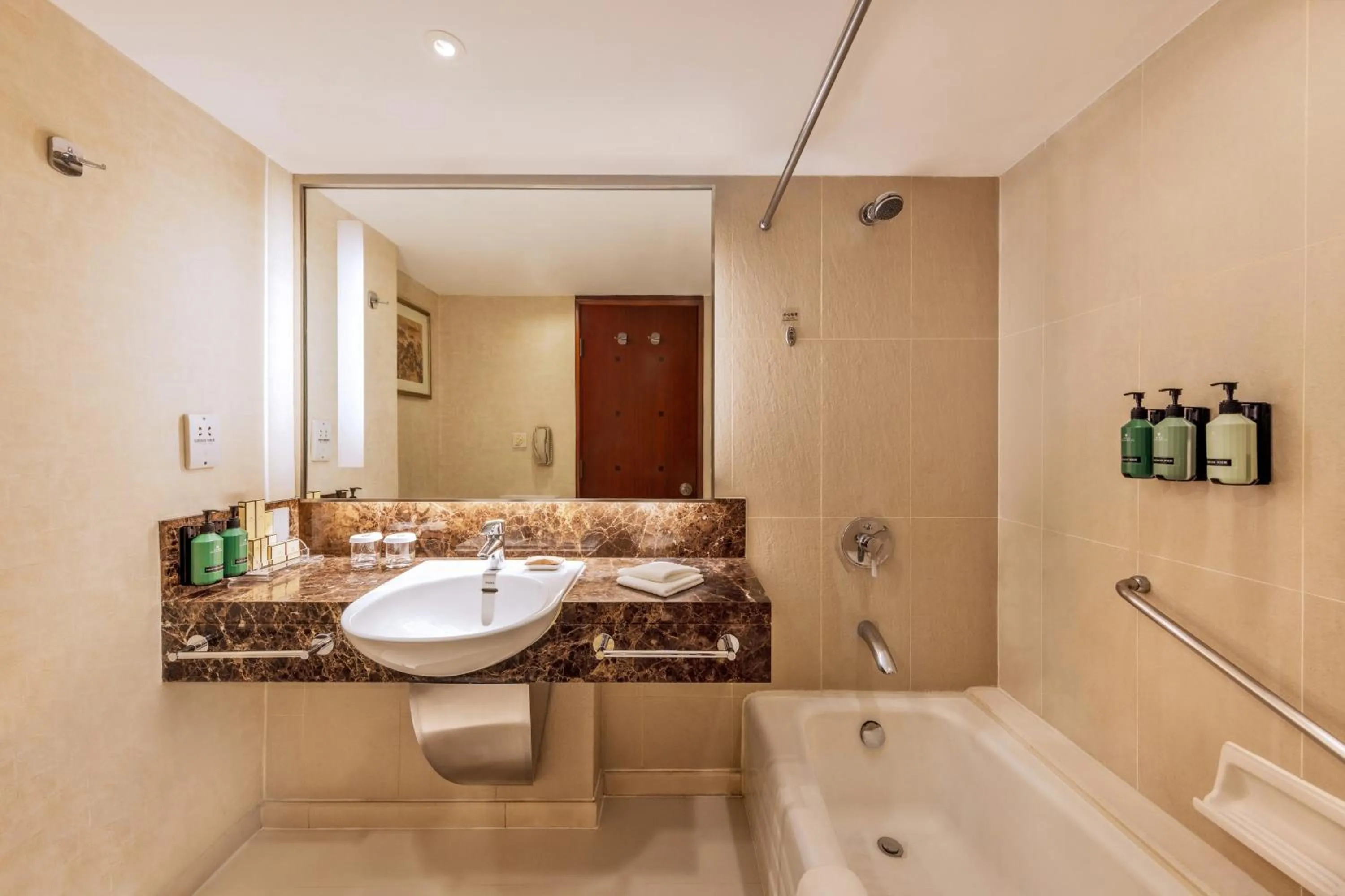 Bathroom in Shangri-La Harbin
