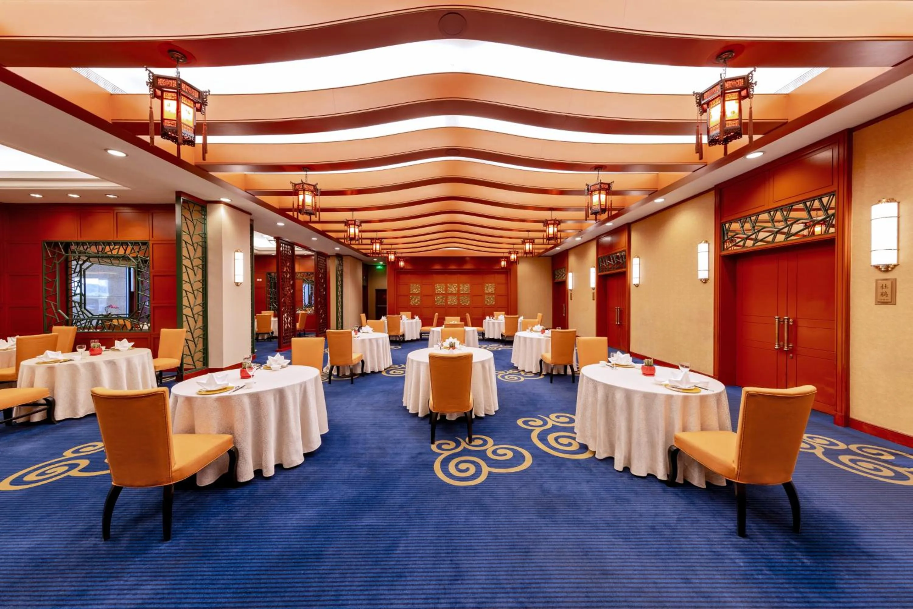 Restaurant/places to eat in Shangri-La Harbin