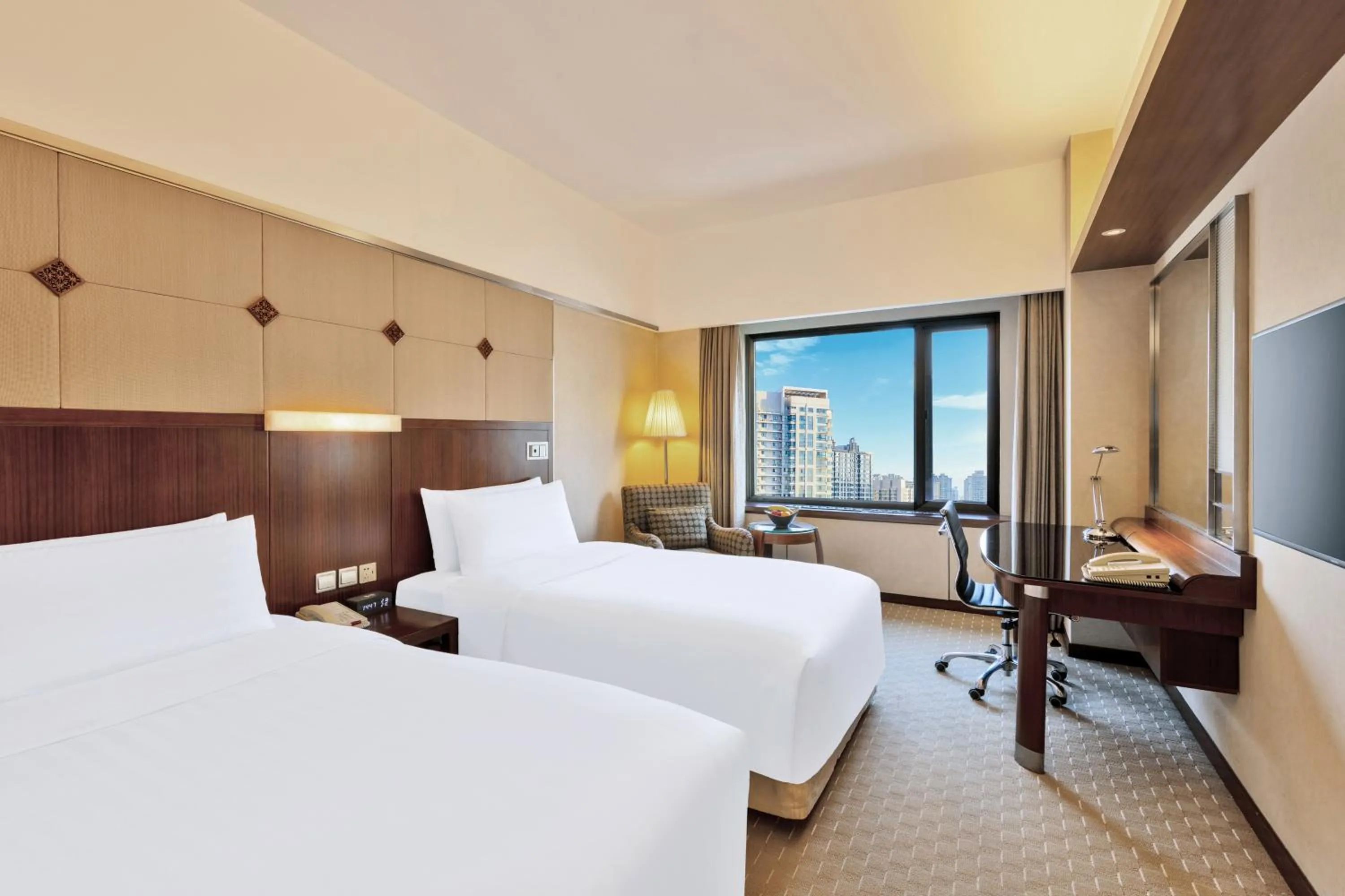 Bed in Shangri-La Harbin